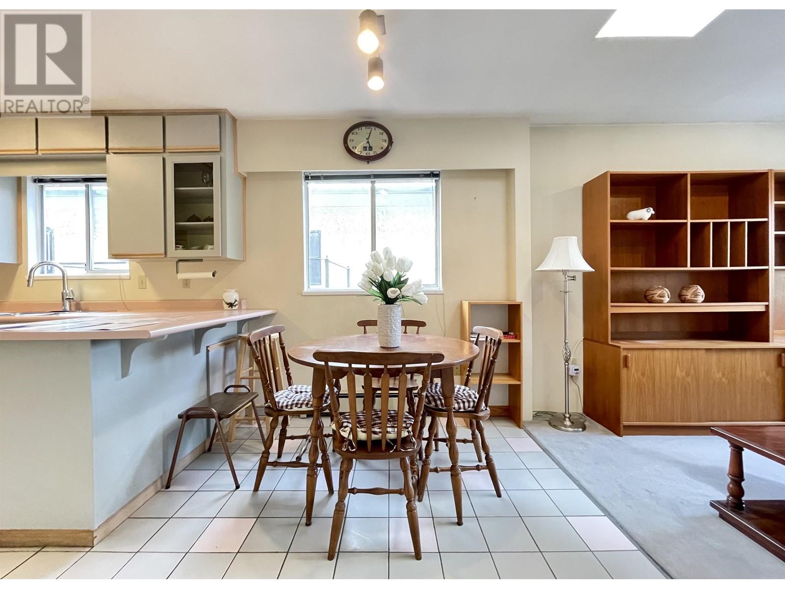 Listing Picture 15 of 34 : 937 W 18TH AVENUE, Vancouver / 溫哥華 - 魯藝地產 Yvonne Lu Group - MLS Medallion Club Member