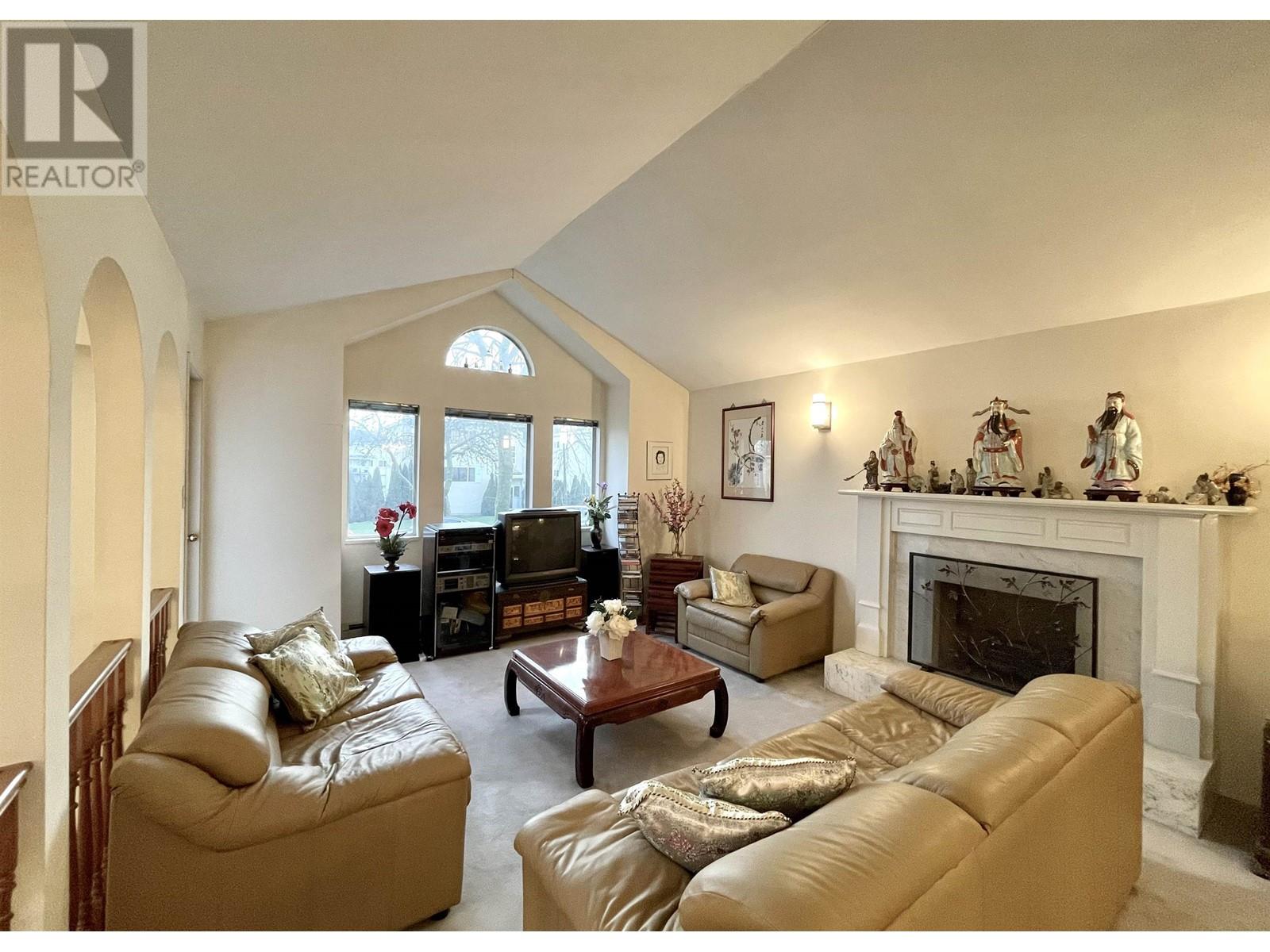 Listing Picture 4 of 34 : 937 W 18TH AVENUE, Vancouver / 溫哥華 - 魯藝地產 Yvonne Lu Group - MLS Medallion Club Member