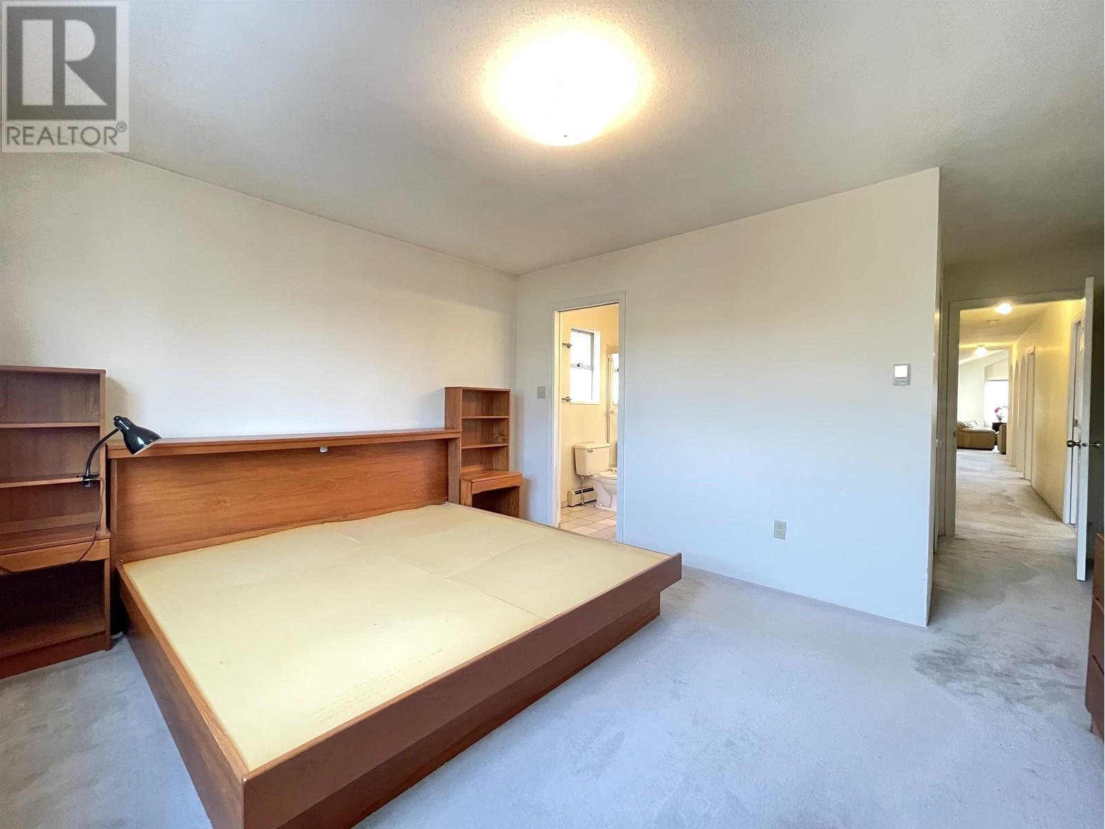 Listing Picture 21 of 34 : 937 W 18TH AVENUE, Vancouver / 溫哥華 - 魯藝地產 Yvonne Lu Group - MLS Medallion Club Member