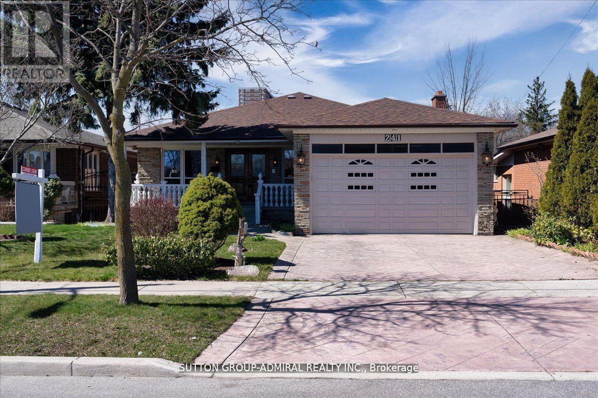 241 Derrydown Road, Toronto (York University Heights), Ontario  M3J 1S2 - Photo 1 - W11939807