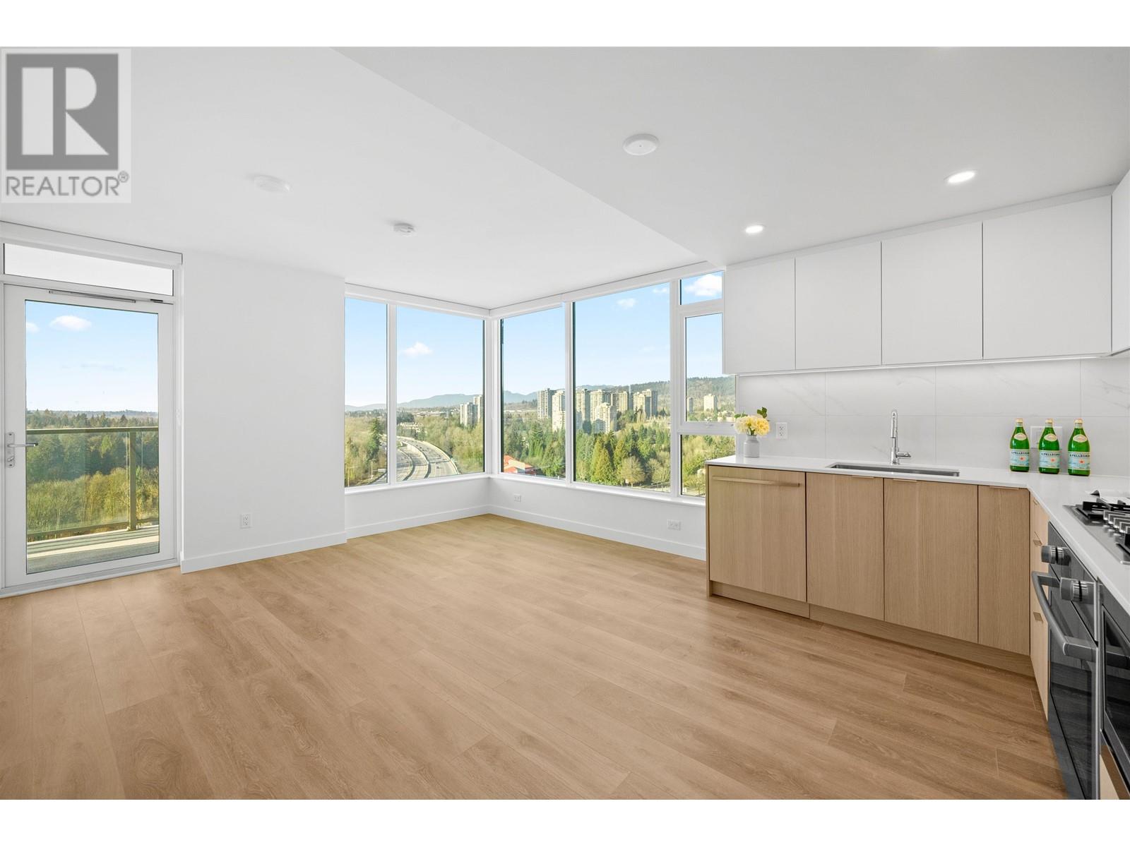 1504 308 Alderson Avenue, Coquitlam, British Columbia  V3K 3V8 - Photo 3 - R2959936