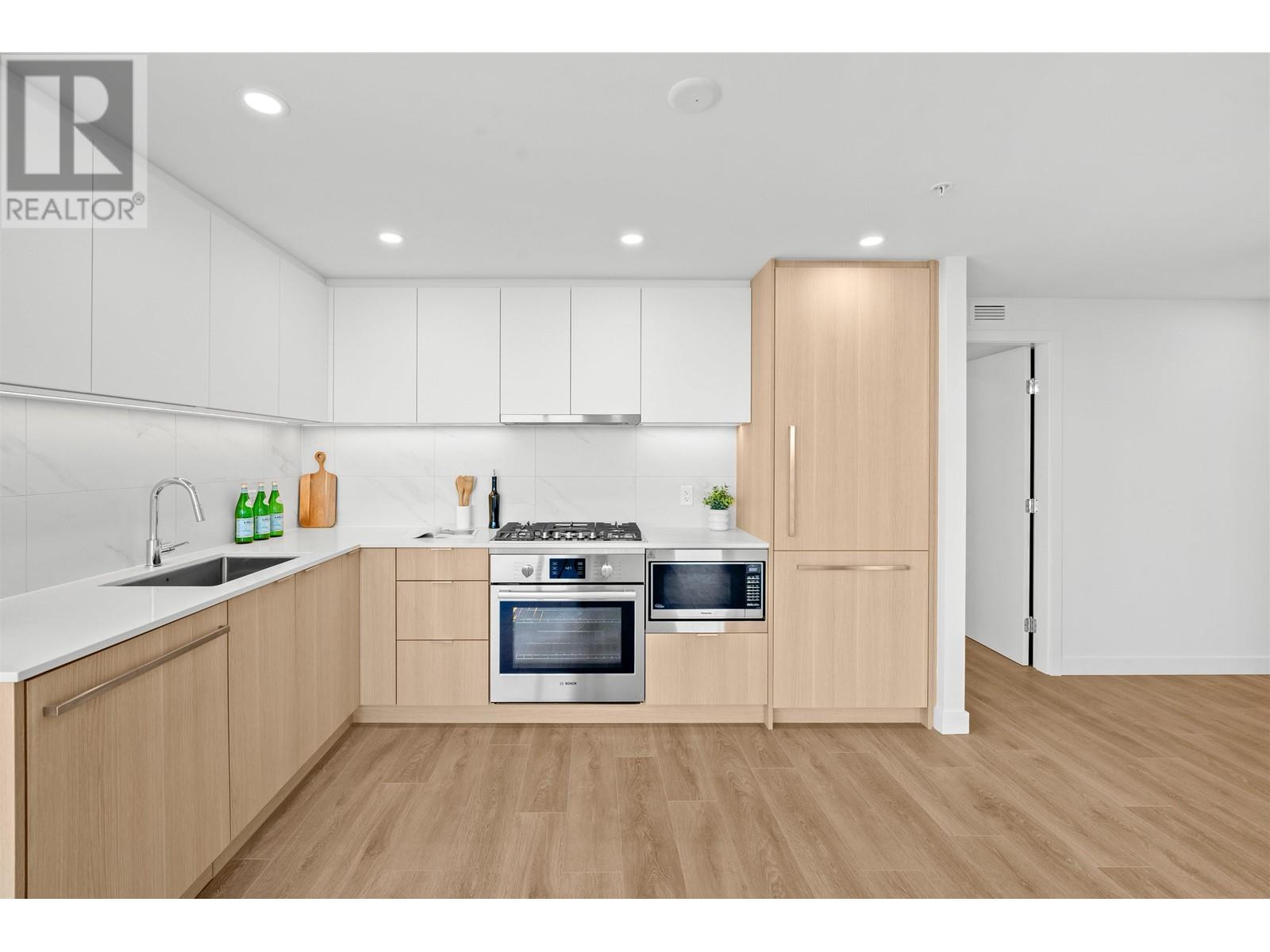 1504 308 Alderson Avenue, Coquitlam, British Columbia  V3K 3V8 - Photo 9 - R2959936