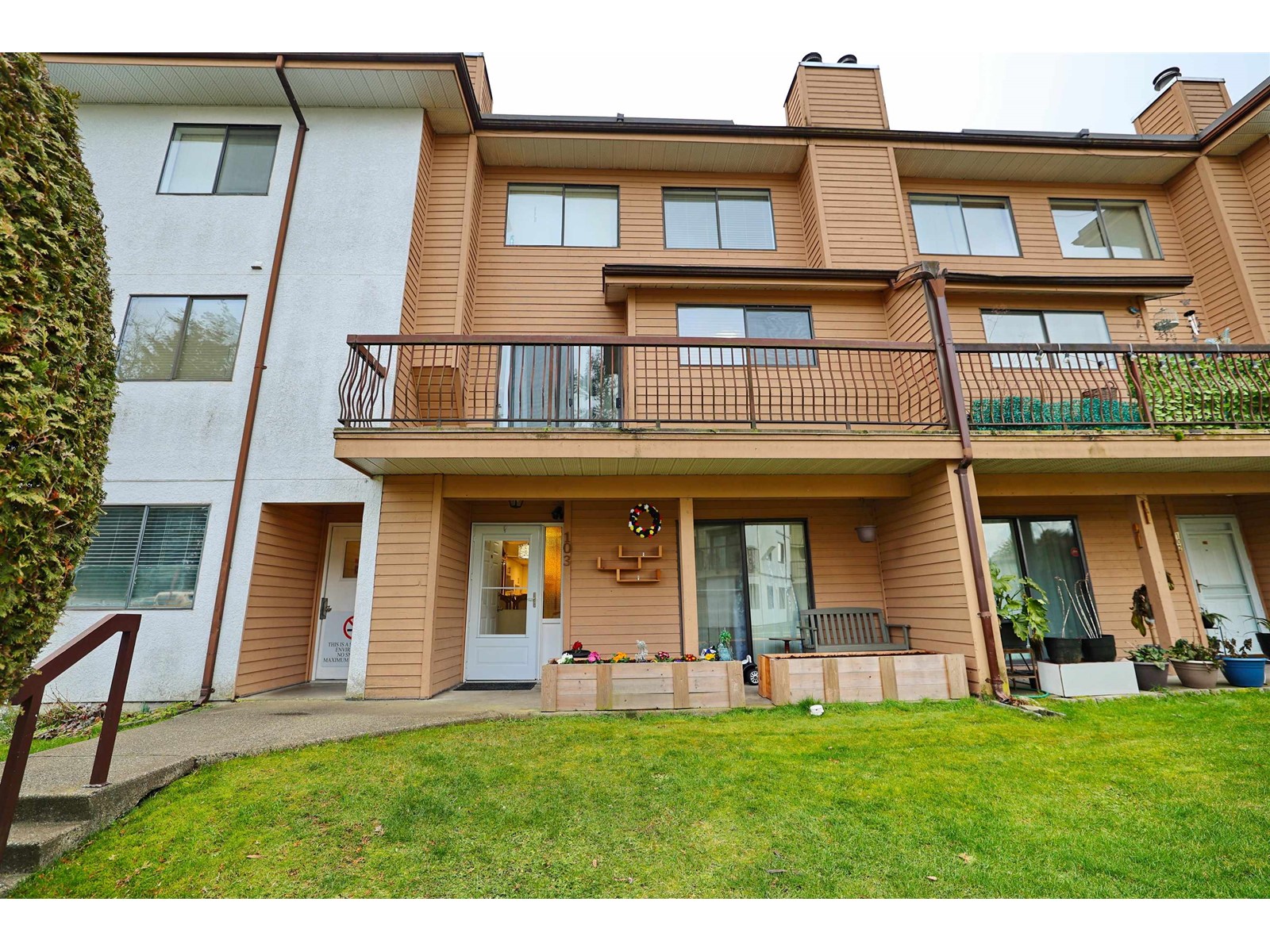 103 7139 133a Street, Surrey, British Columbia  V3W 8A1 - Photo 1 - R2957702