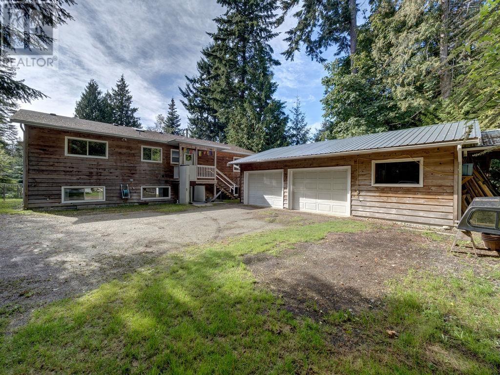 8050 Redrooffs Road, Halfmoon Bay, British Columbia  V7Z 1A5 - Photo 21 - R2959948