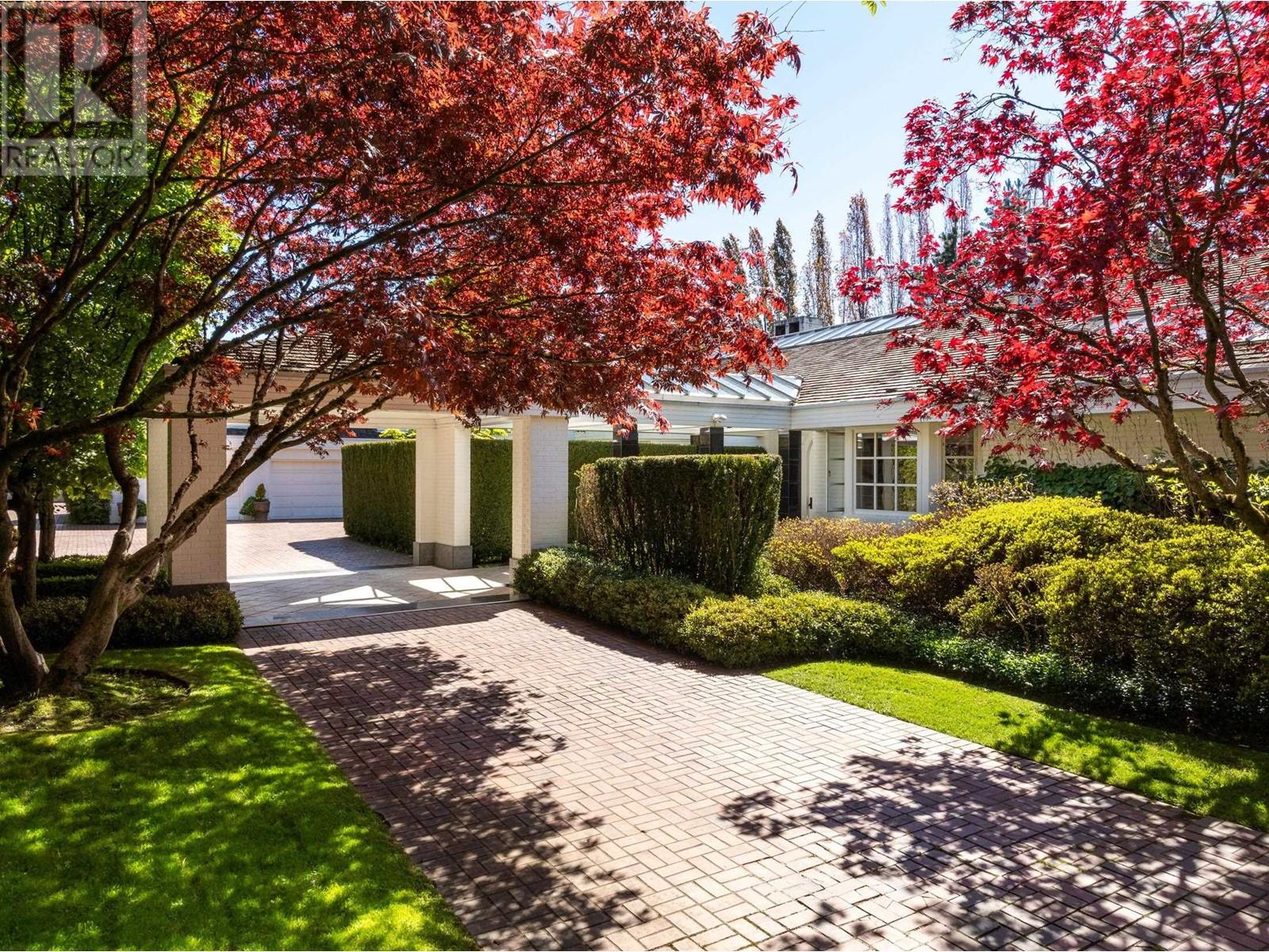 Property at 6650 BALACLAVA STREET image 4