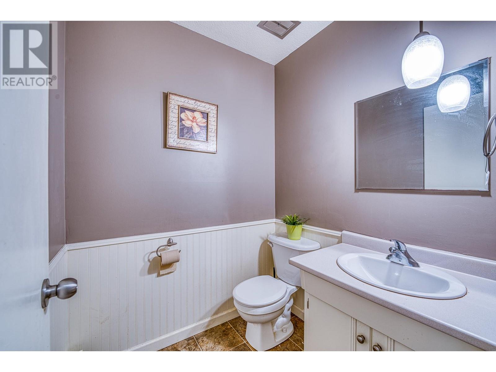 Listing Picture 22 of 26 : 6531 DUNSANY PLACE, Richmond / 烈治文 - 魯藝地產 Yvonne Lu Group - MLS Medallion Club Member