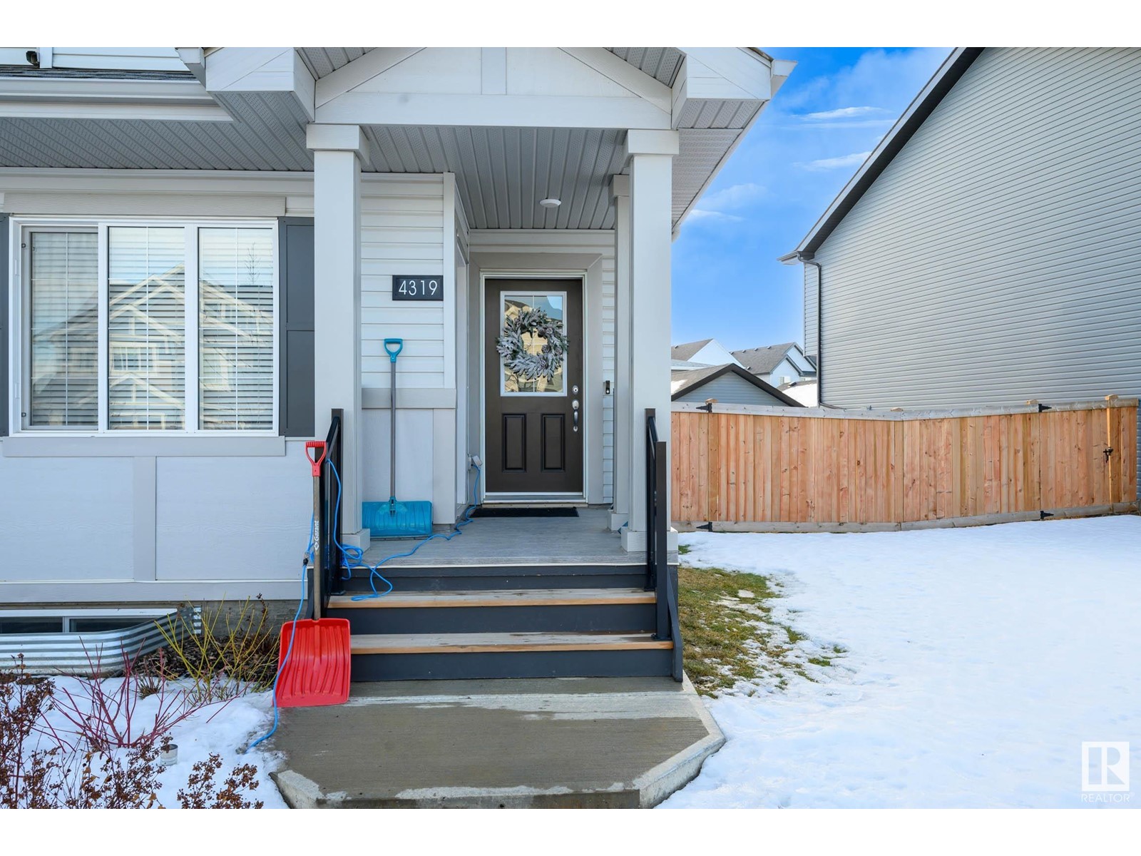 4319 Cooke Ln Sw, Edmonton, Alberta  T6W 4M7 - Photo 3 - E4419147