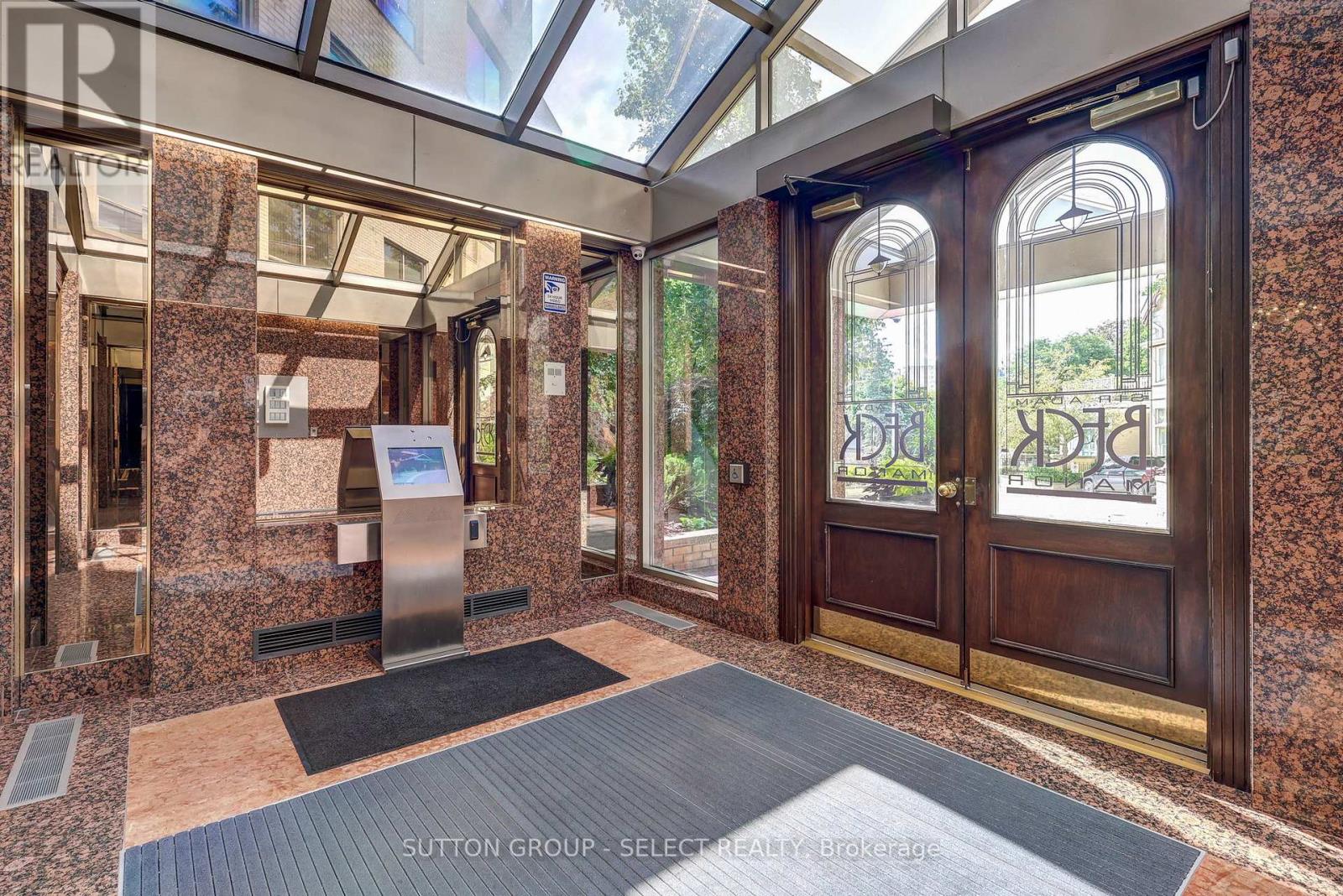 Property at 203 - 250 SYDENHAM STREET image 3