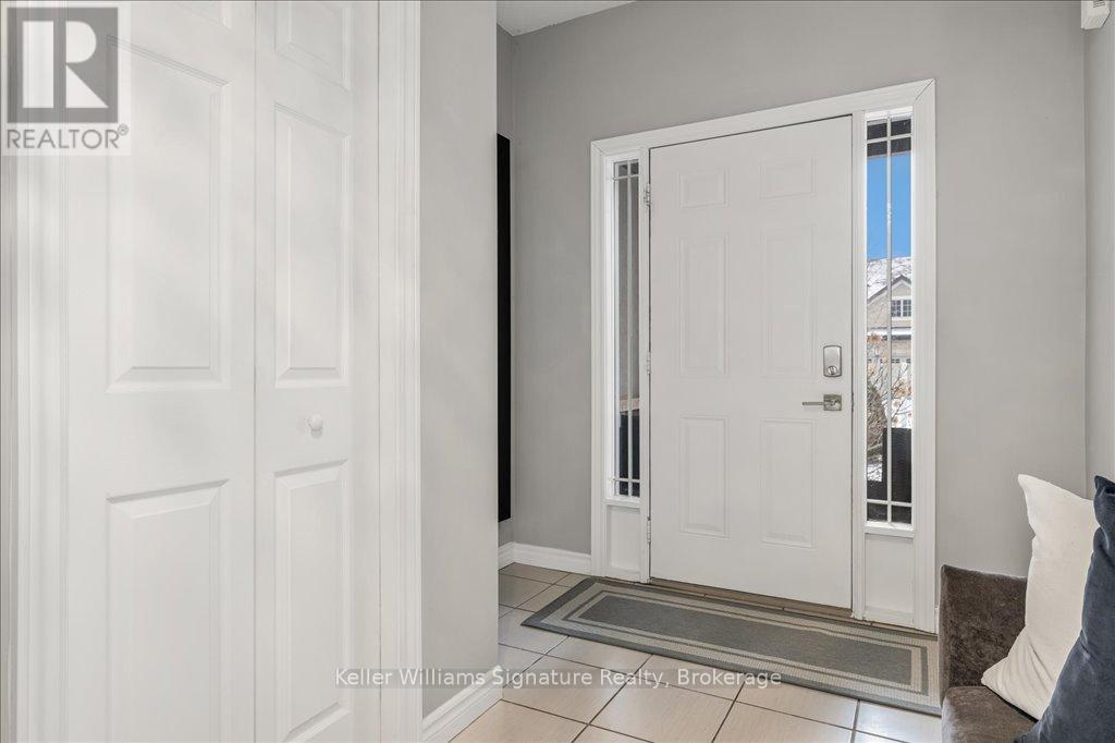 Property at 6 1/2 KOPPERFIELD LANE image 5