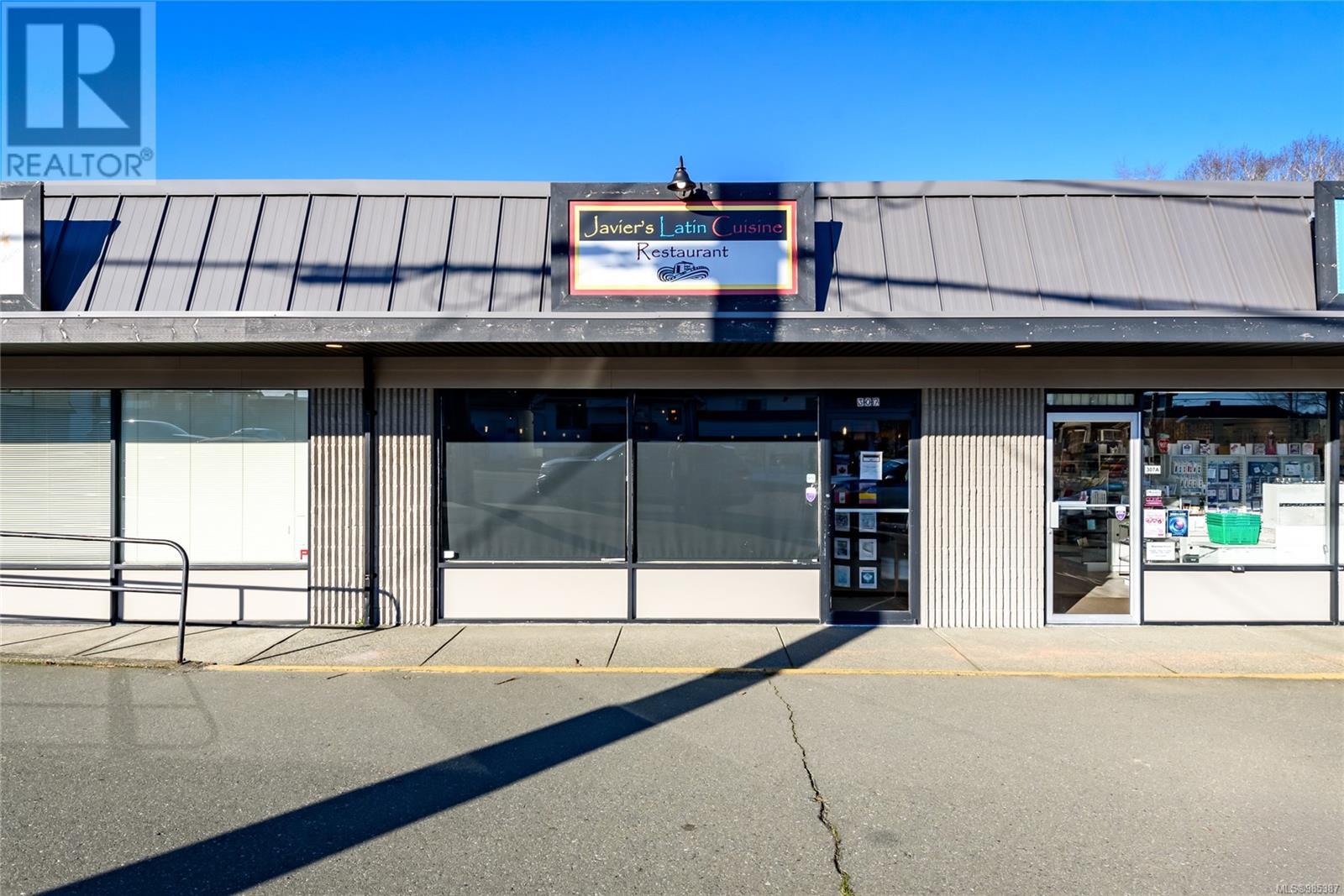 B 307 14th St, Courtenay, British Columbia  V9N 6P5 - Photo 4 - 985387