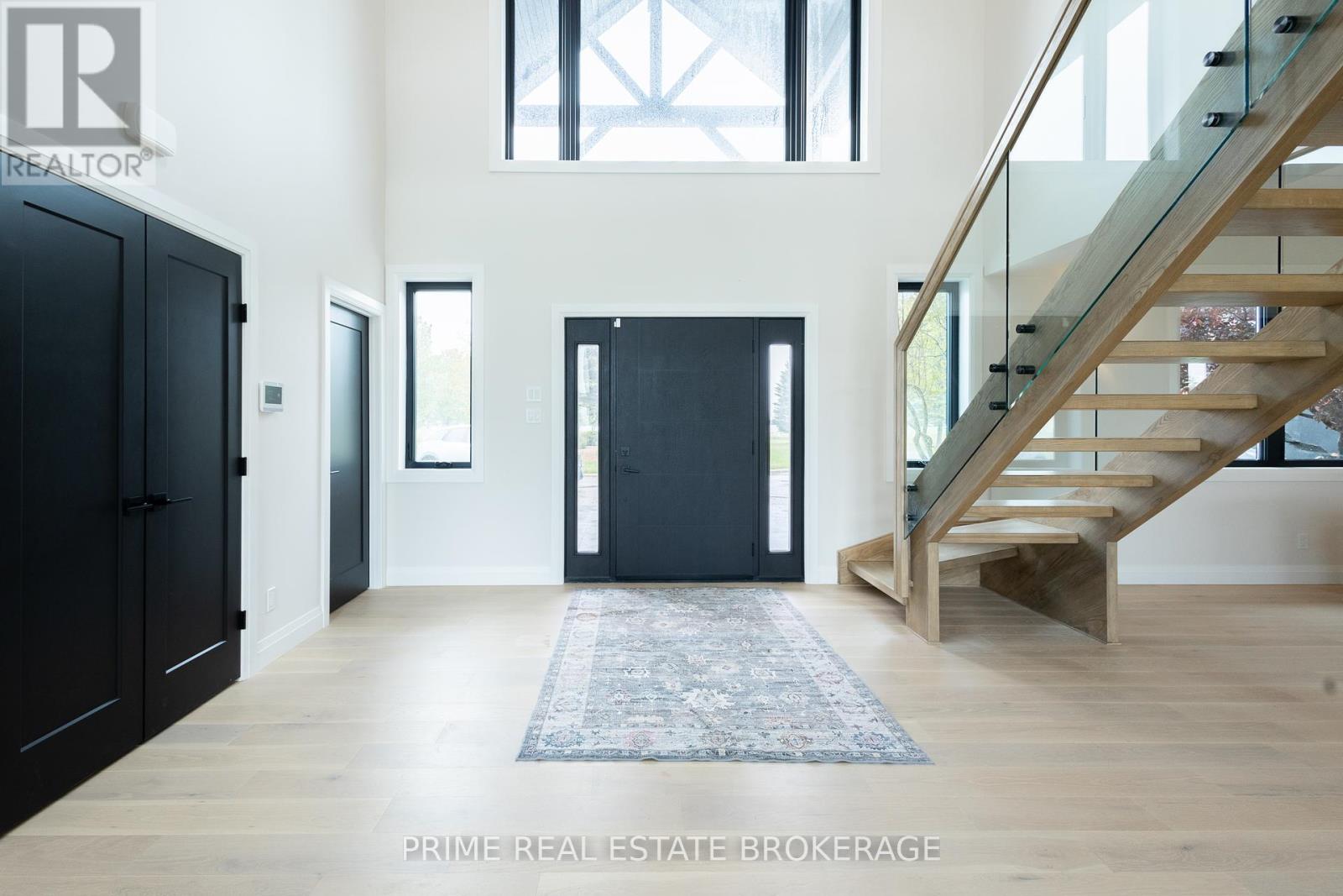 75836 London Rr 1 Road, Bluewater (Stanley), Ontario  N0M 1J0 - Photo 4 - X11940054