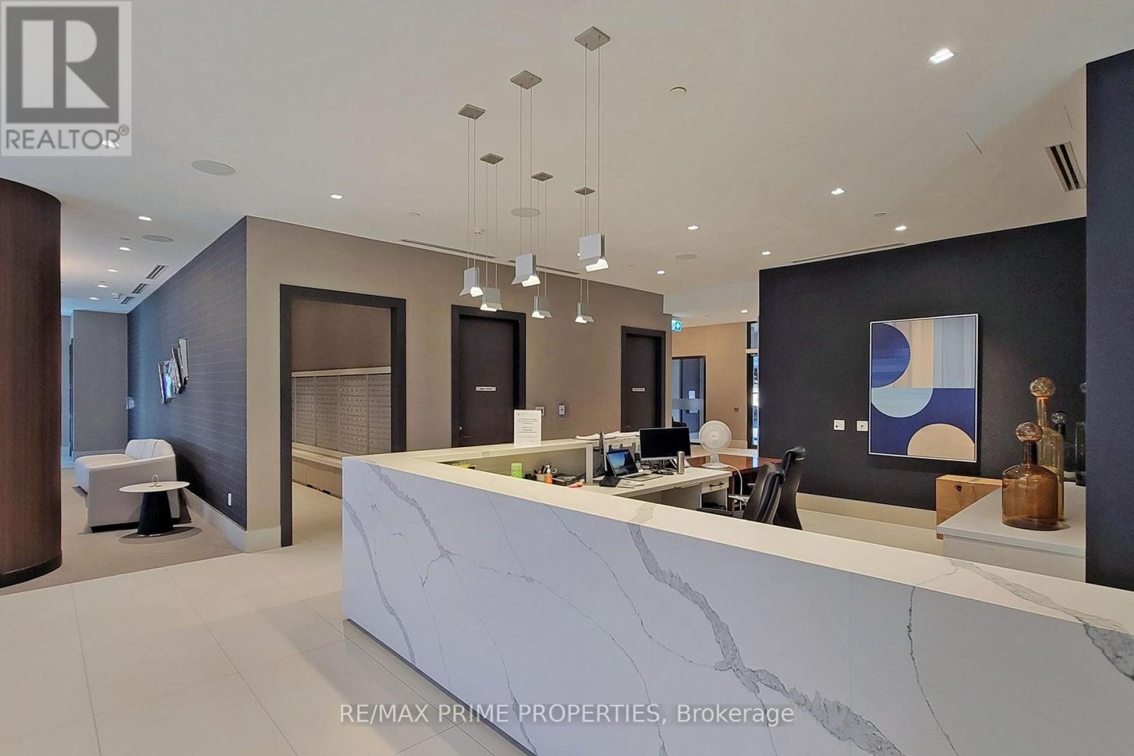 Property at 2206 - 2550 SIMCOE STREET N image 3