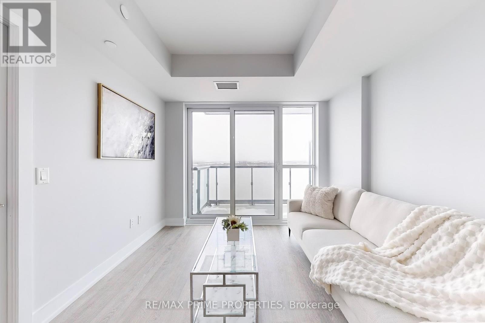 Property at 2206 - 2550 SIMCOE STREET N image 5
