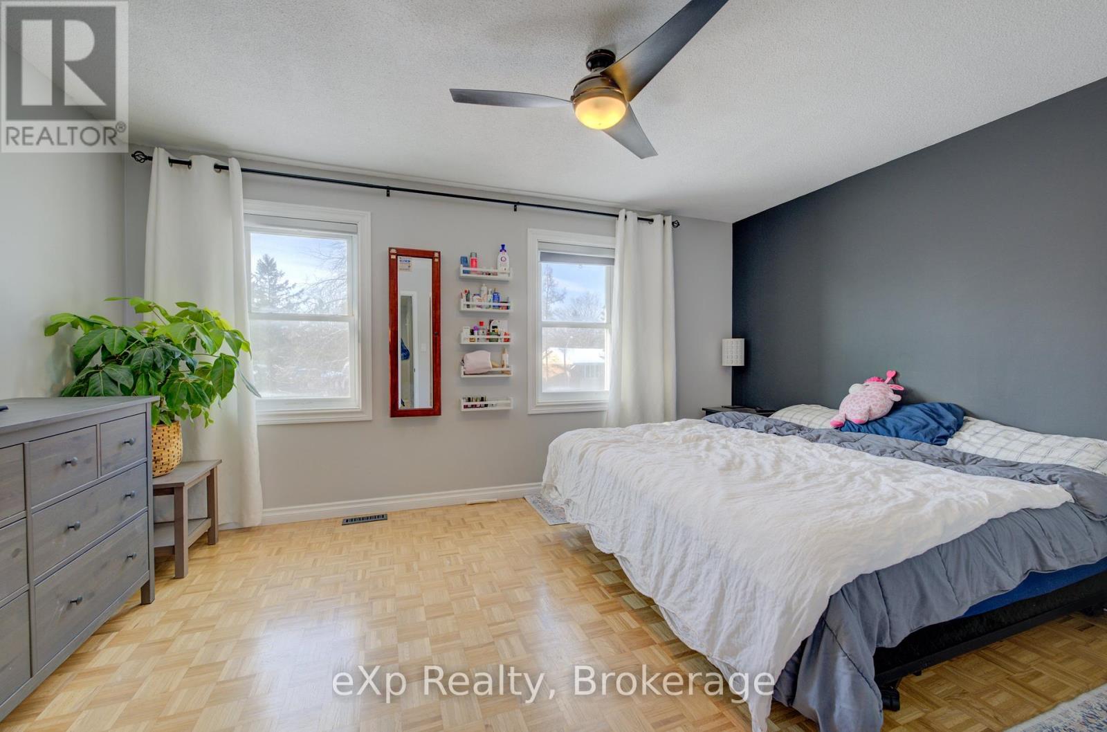 B - 586 Mount Anne Drive, Waterloo, Ontario  N2L 4W3 - Photo 24 - X11940018