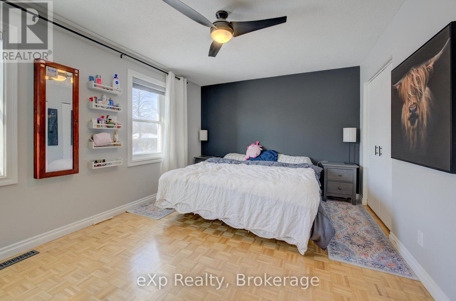 B - 586 Mount Anne Drive, Waterloo, Ontario  N2L 4W3 - Photo 25 - X11940018