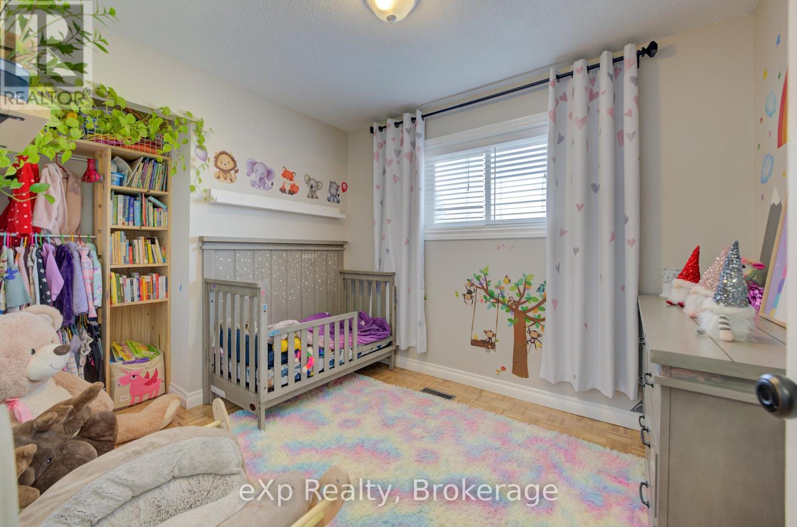 B - 586 Mount Anne Drive, Waterloo, Ontario  N2L 4W3 - Photo 27 - X11940018