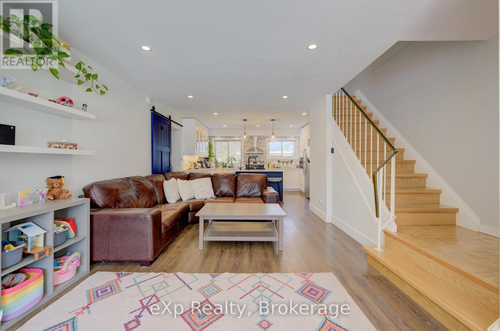 B - 586 Mount Anne Drive, Waterloo, Ontario  N2L 4W3 - Photo 8 - X11940018