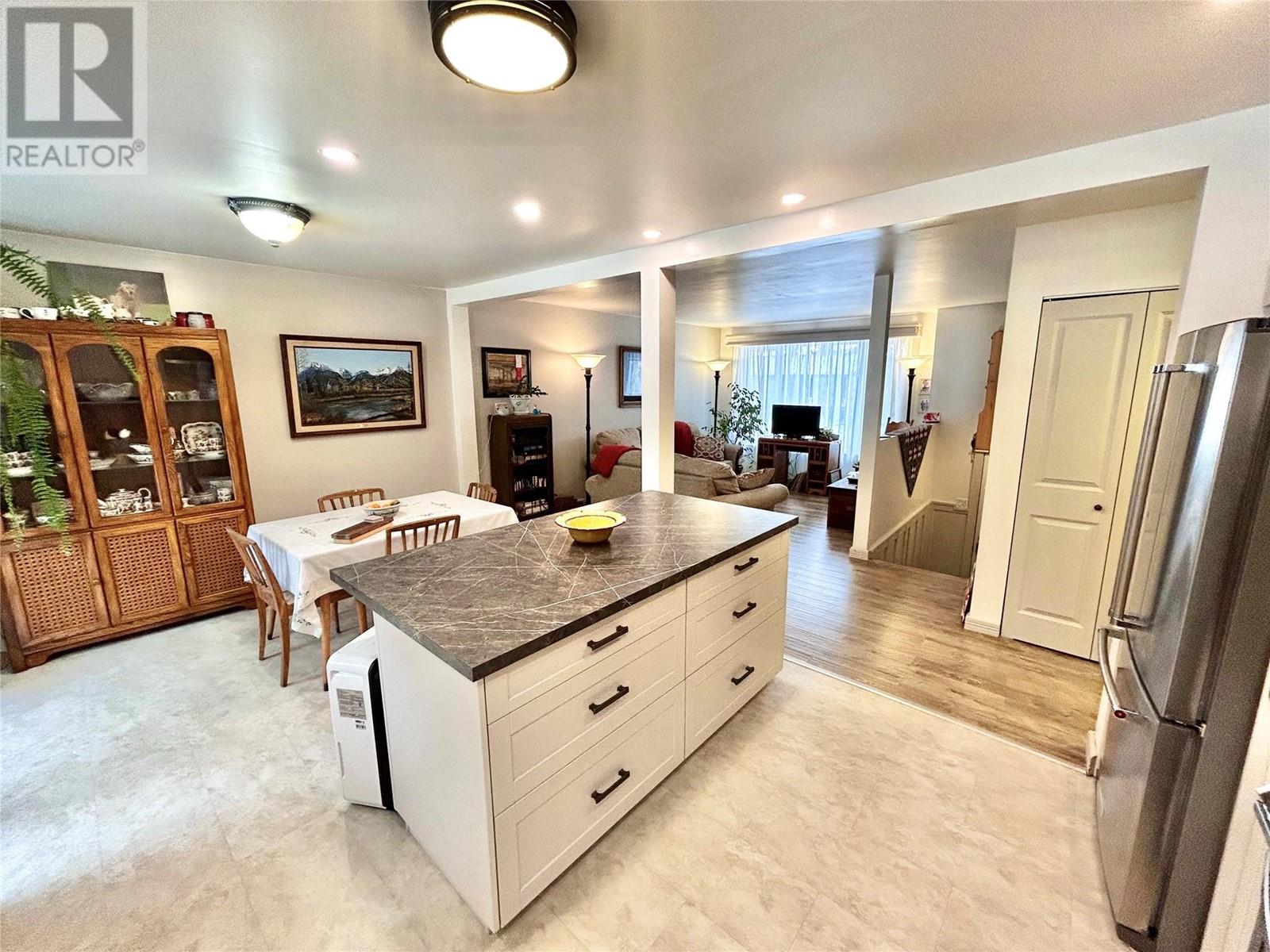 Property at 140 Gwillim Crescent image 3