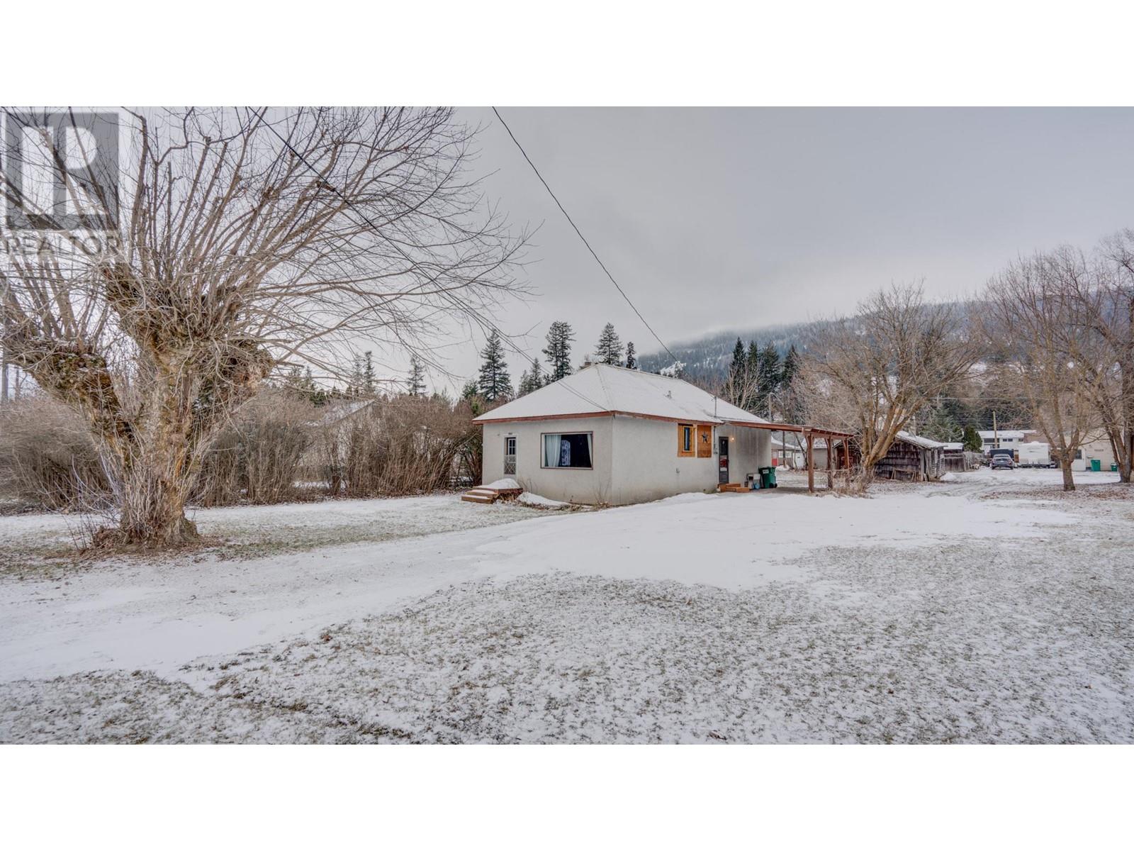 2280/2284 Shuswap Avenue, Lumby, British Columbia  V0E 2G0 - Photo 17 - 10333130