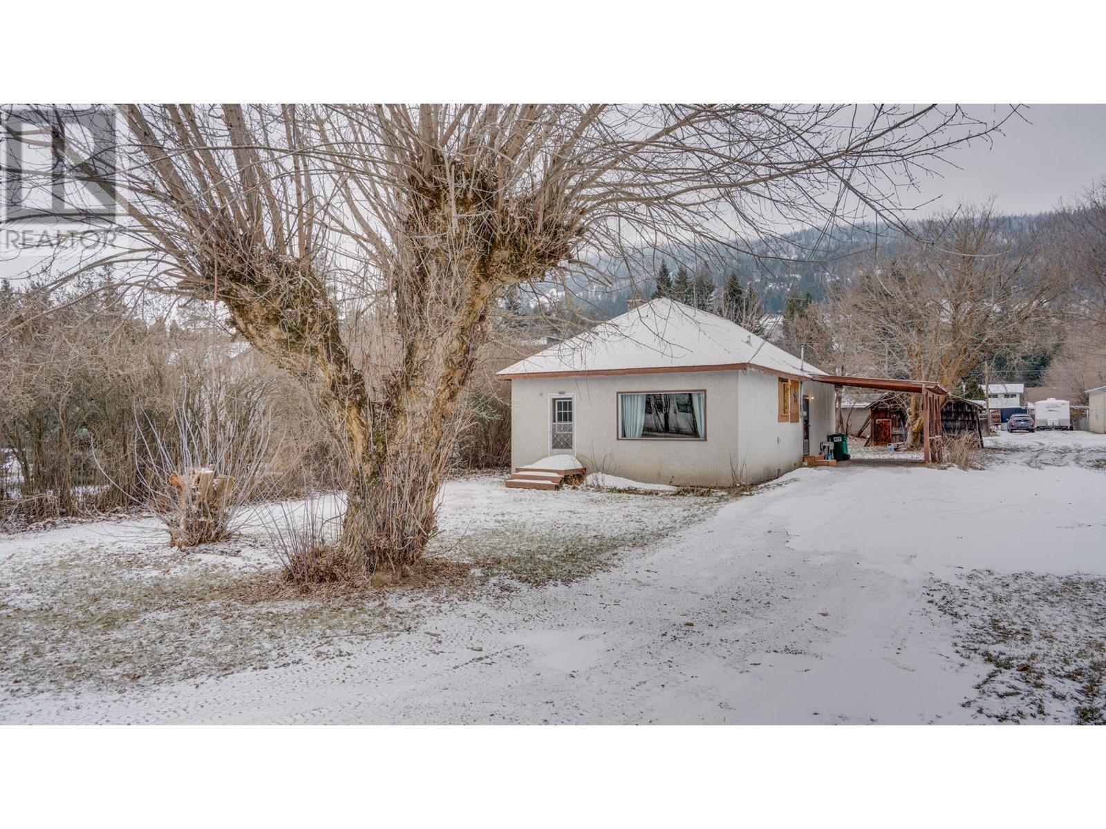 Property at 2280/2284 Shuswap Avenue image 2