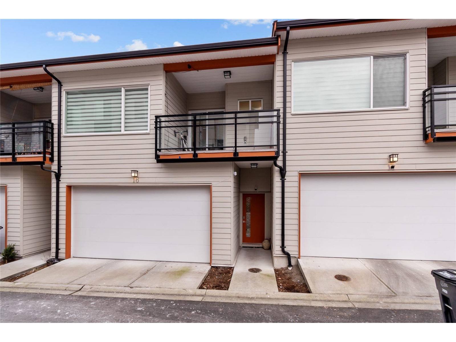 Property at 16 5960 142 STREET image 2