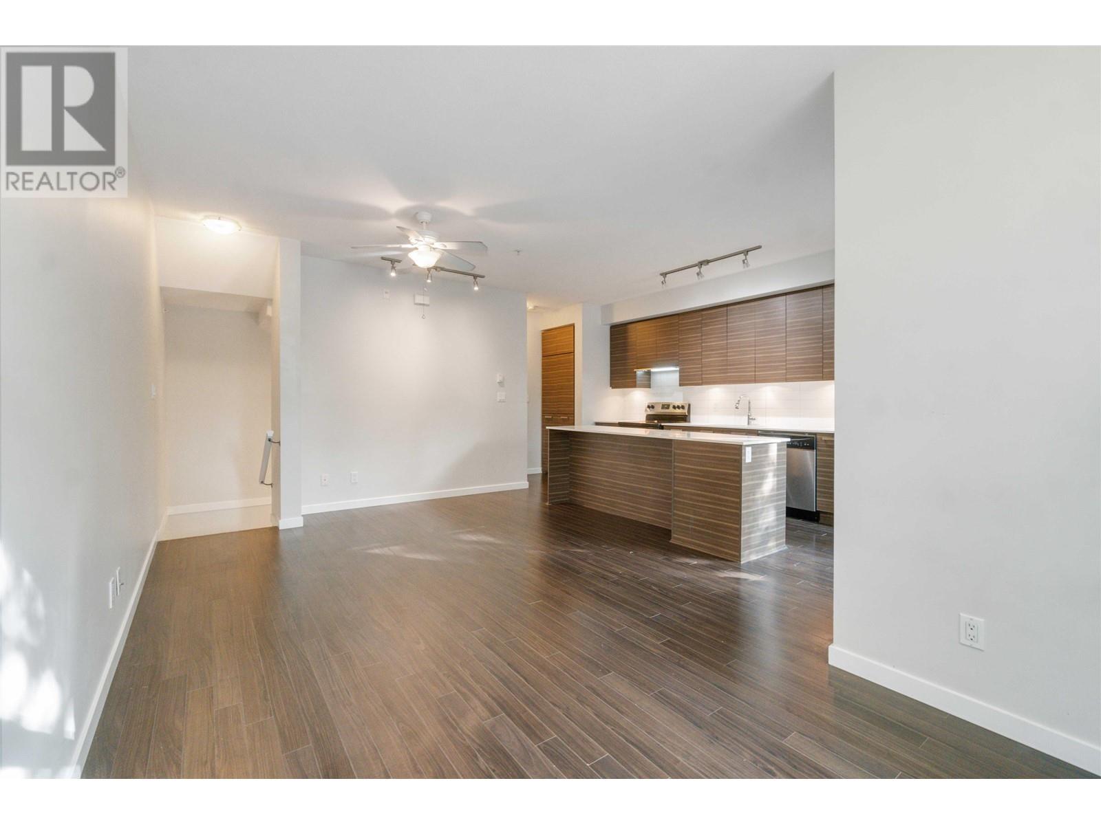 Listing Picture 18 of 35 : 41 6965 HASTINGS STREET, Burnaby / 本拿比 - 魯藝地產 Yvonne Lu Group - MLS Medallion Club Member