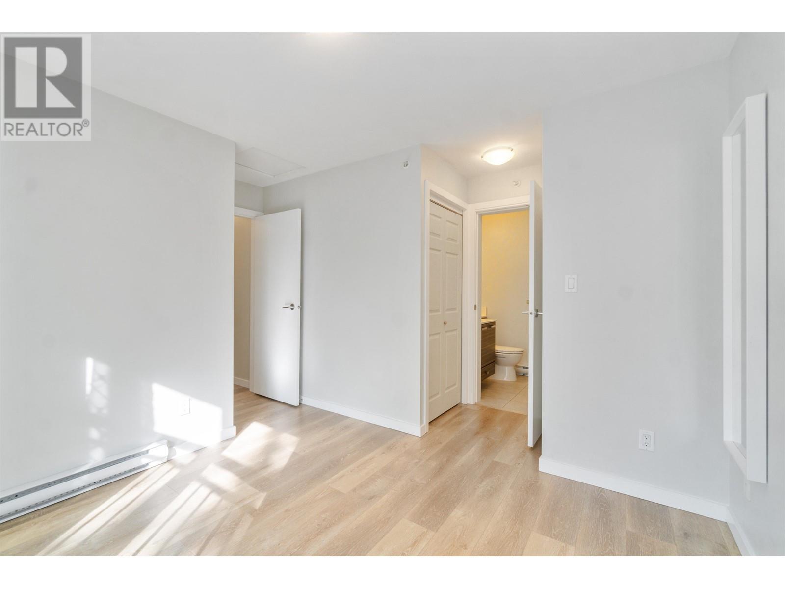 Listing Picture 29 of 35 : 41 6965 HASTINGS STREET, Burnaby / 本拿比 - 魯藝地產 Yvonne Lu Group - MLS Medallion Club Member
