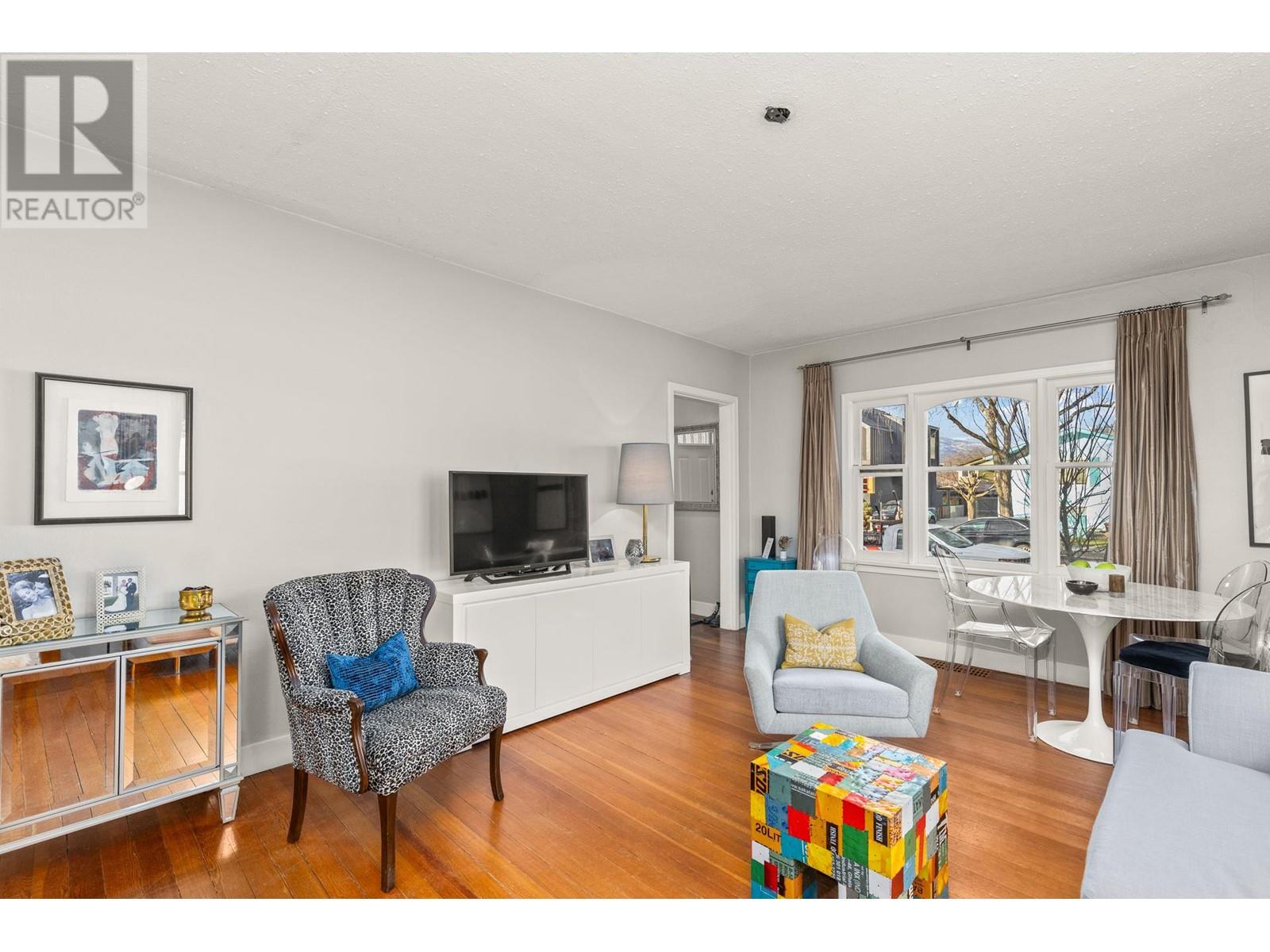 Property at 817 Fuller Avenue image 4
