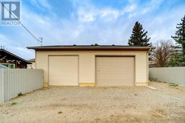 1208 41 Avenue N, Lethbridge, Alberta  T1H 6B4 - Photo 23 - A2179058