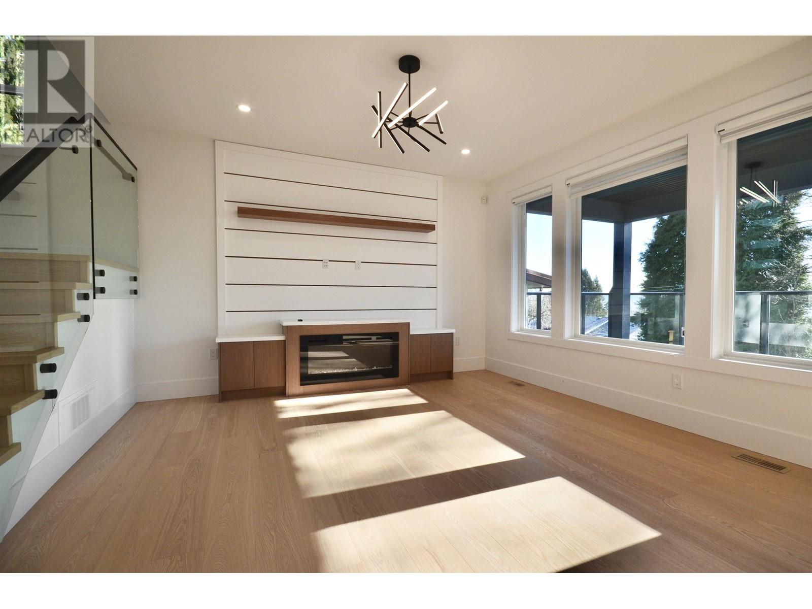 104 942 Stewart Avenue, Coquitlam, British Columbia  V3K 2N6 - Photo 8 - R2959670