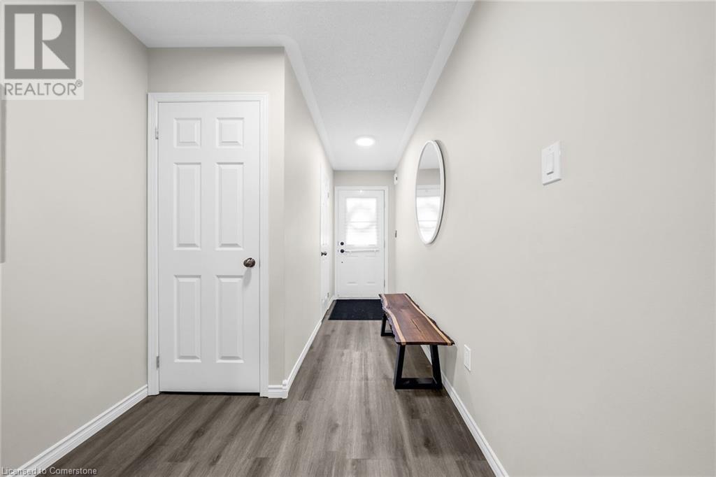 5115 Silvercreek Drive, Burlington, Ontario  L7L 6K5 - Photo 4 - 40693333