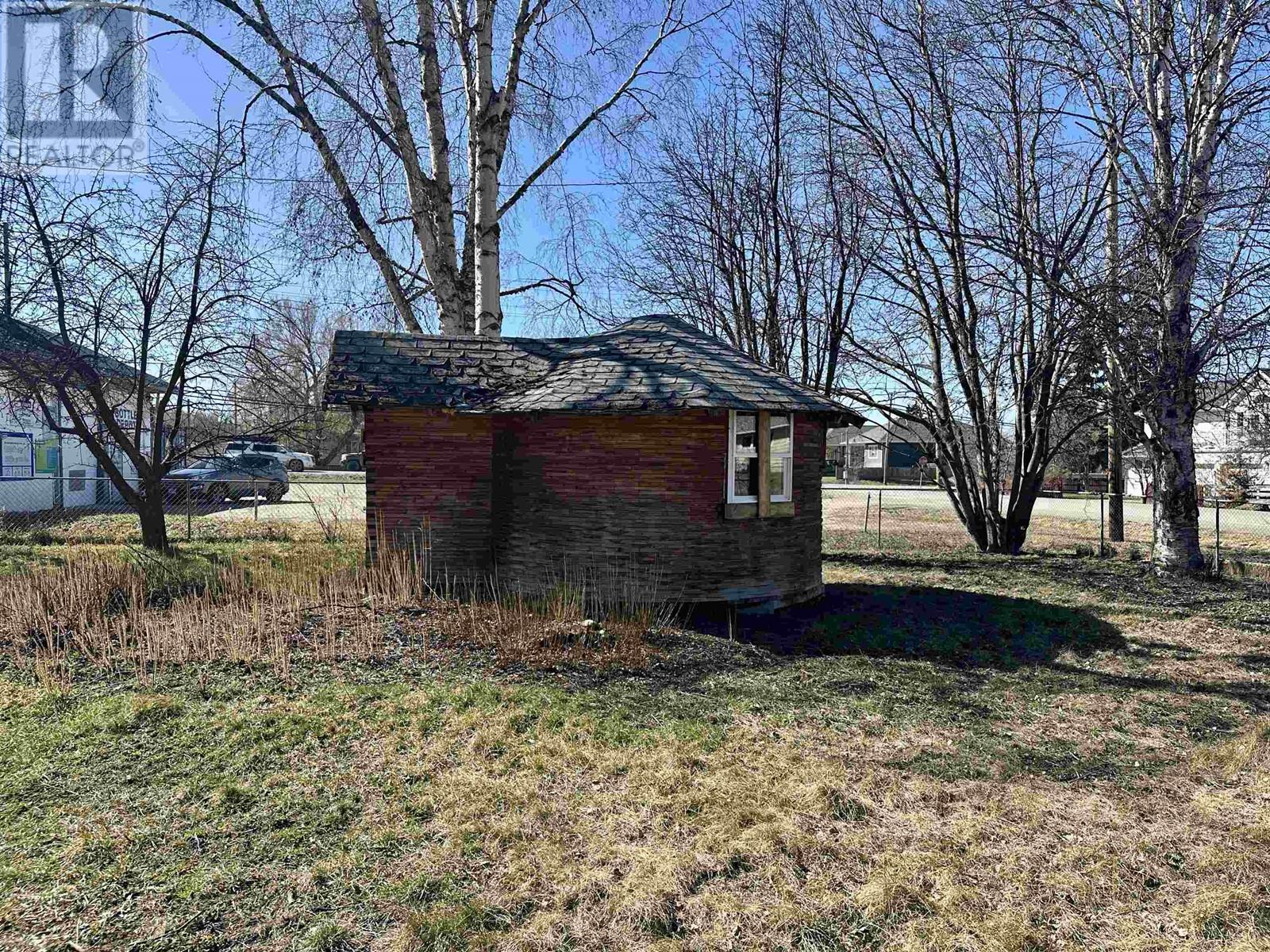 272 W 3rd Street, Vanderhoof, British Columbia V0J 3A0 - Photo 11 - R2956396