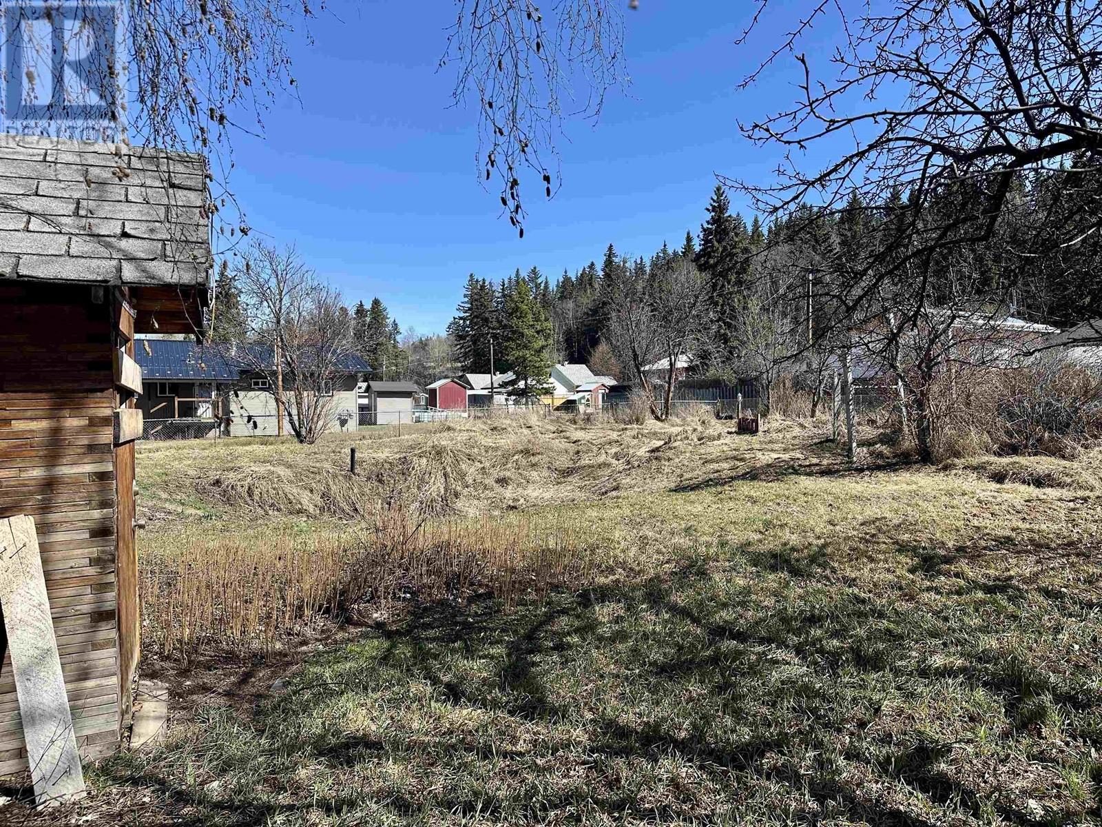 272 W 3rd Street, Vanderhoof, British Columbia V0J 3A0 - Photo 5 - R2956396