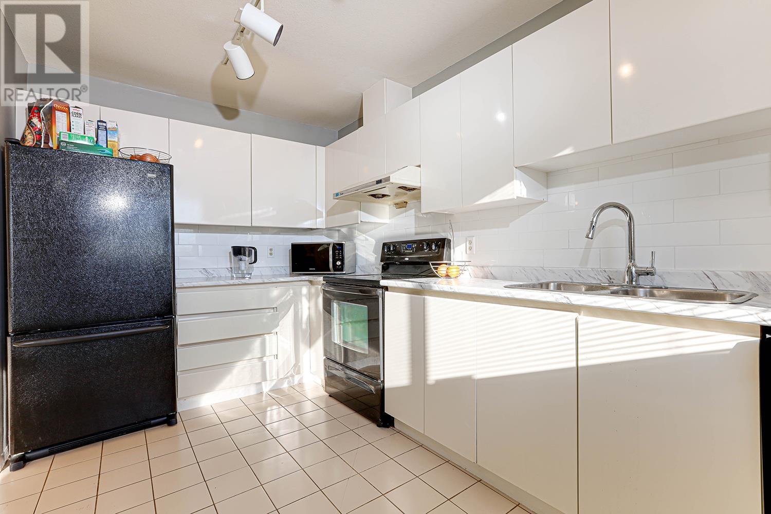 Listing Picture 8 of 33 : 23 2658 MORNINGSTAR CRESCENT, Vancouver / 溫哥華 - 魯藝地產 Yvonne Lu Group - MLS Medallion Club Member