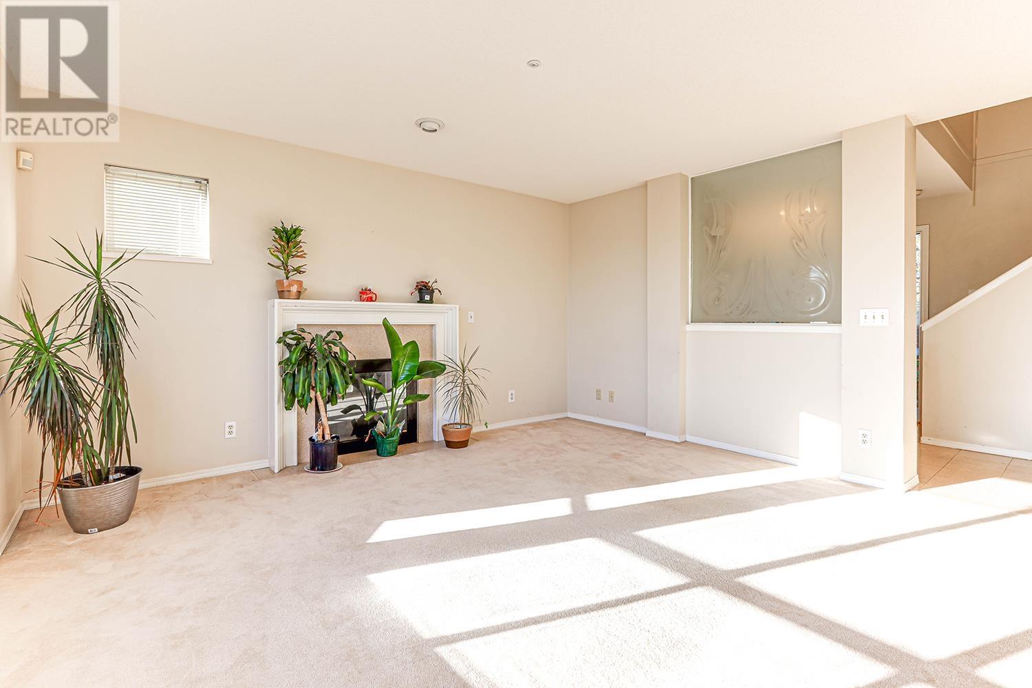 Listing Picture 4 of 33 : 23 2658 MORNINGSTAR CRESCENT, Vancouver / 溫哥華 - 魯藝地產 Yvonne Lu Group - MLS Medallion Club Member