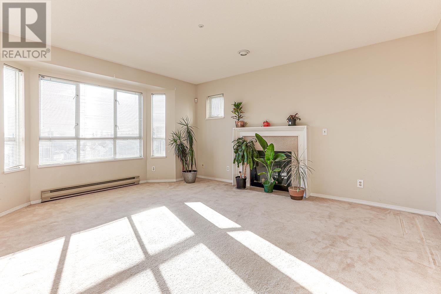 Listing Picture 3 of 33 : 23 2658 MORNINGSTAR CRESCENT, Vancouver / 溫哥華 - 魯藝地產 Yvonne Lu Group - MLS Medallion Club Member