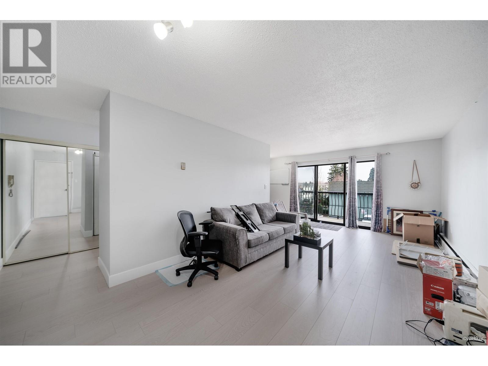 Listing Picture 14 of 26 : 326 8051 RYAN ROAD, Richmond / 烈治文 - 魯藝地產 Yvonne Lu Group - MLS Medallion Club Member