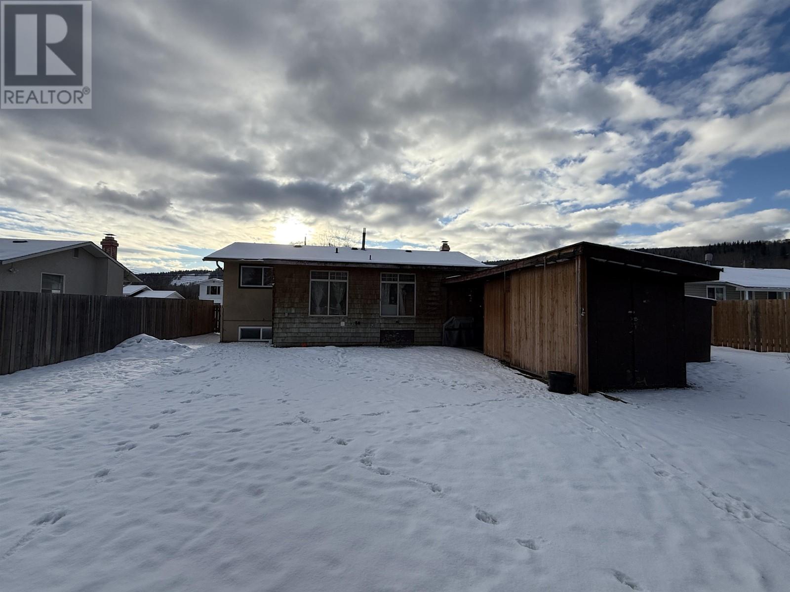 Property at 475 ROBERTSON AVENUE image 4