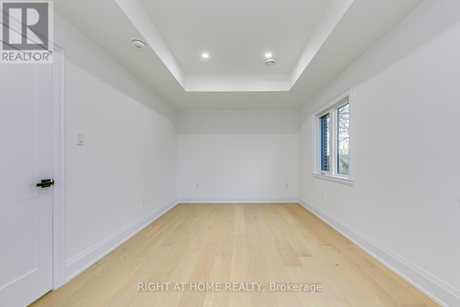 5 Enfield Avenue, Toronto, Ontario  M8W 1T6 - Photo 22 - W11940330