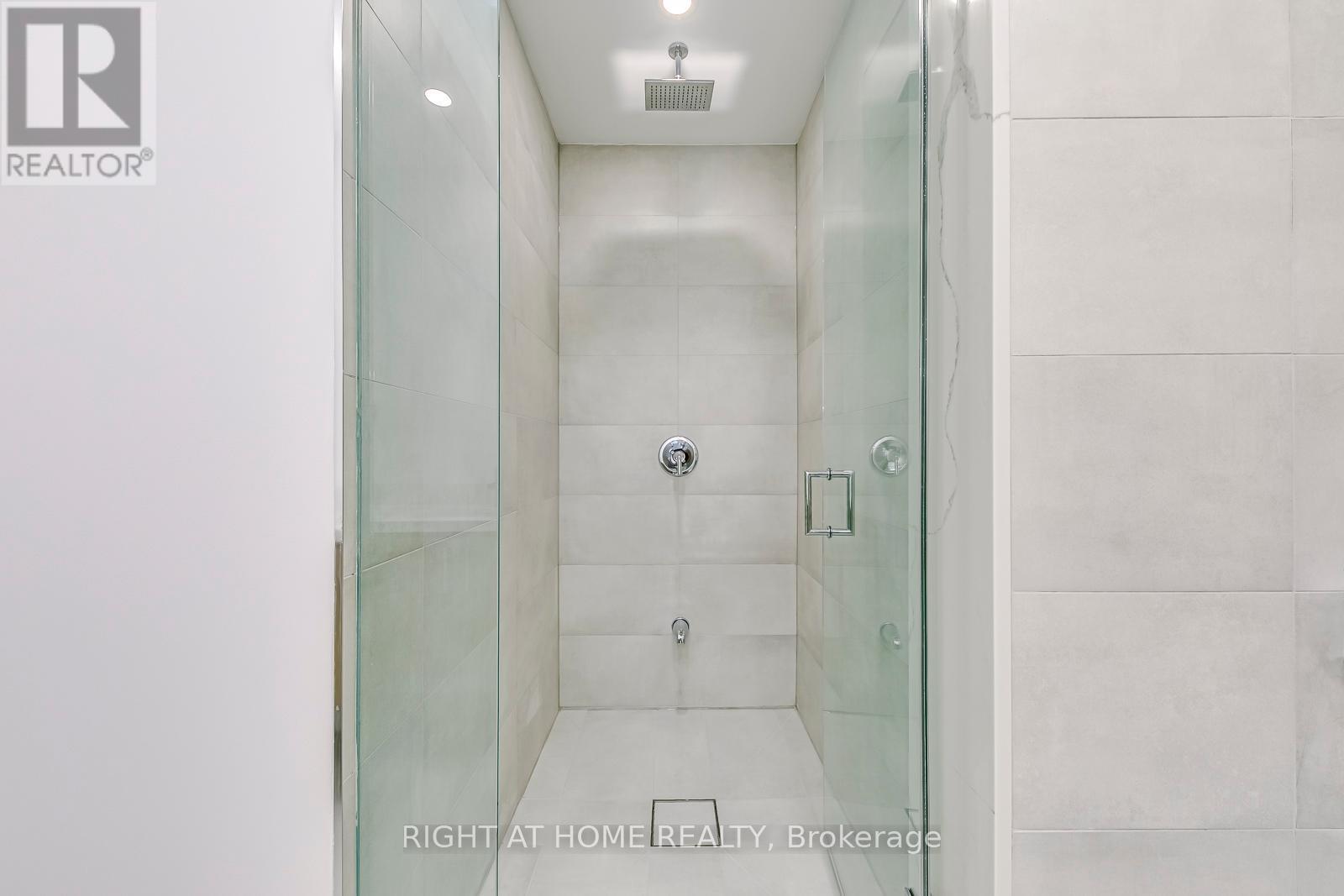 5 Enfield Avenue, Toronto, Ontario  M8W 1T6 - Photo 24 - W11940330