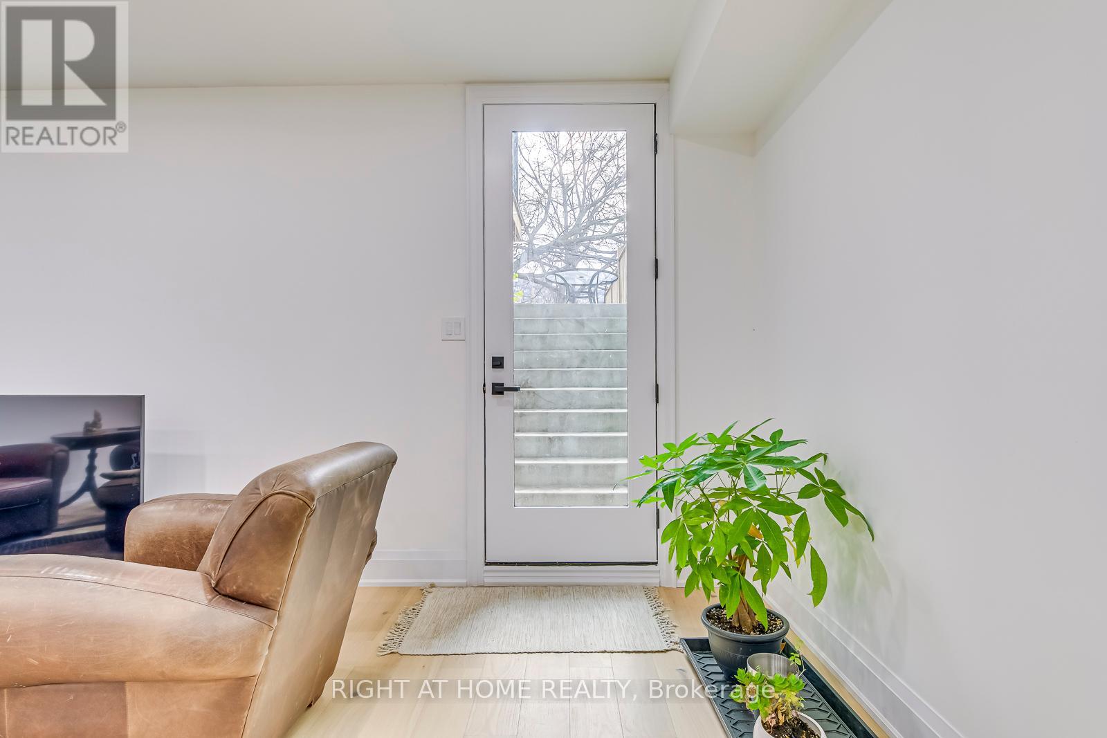 5 Enfield Avenue, Toronto, Ontario  M8W 1T6 - Photo 30 - W11940330