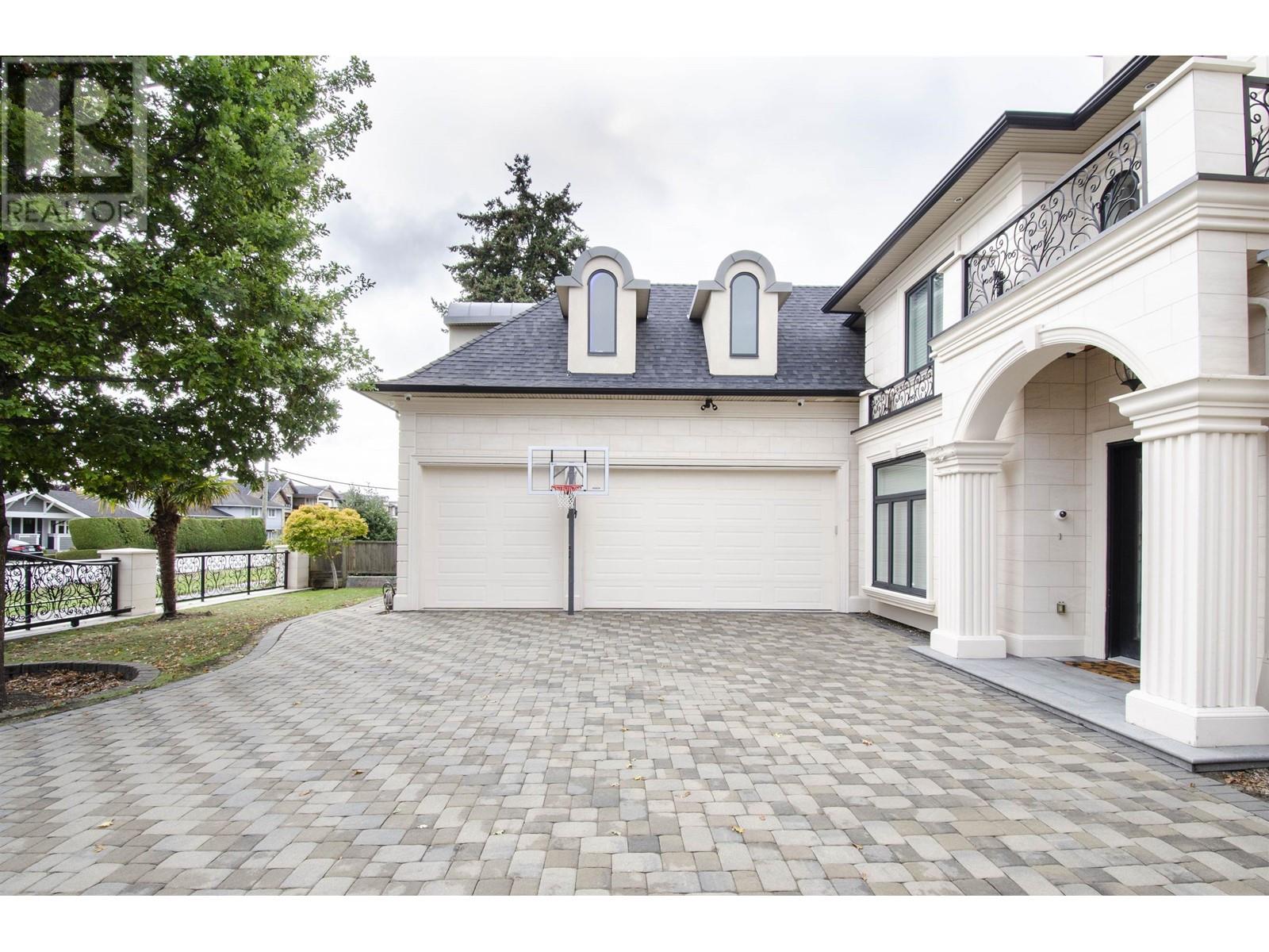 Listing Picture 2 of 37 : 3451 FRANCIS ROAD, Richmond / 烈治文 - 魯藝地產 Yvonne Lu Group - MLS Medallion Club Member