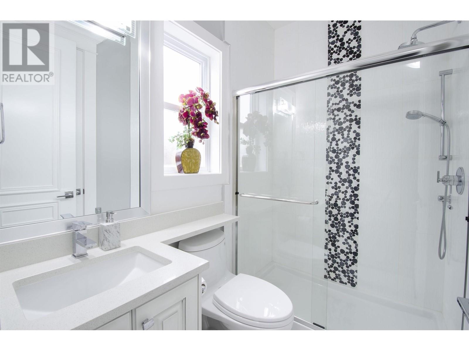 Listing Picture 33 of 37 : 3451 FRANCIS ROAD, Richmond / 烈治文 - 魯藝地產 Yvonne Lu Group - MLS Medallion Club Member