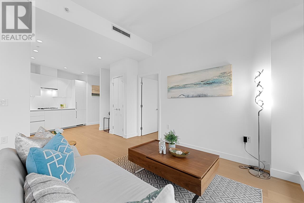 Listing Picture 3 of 23 : 307 5788 GILBERT ROAD, Richmond / 烈治文 - 魯藝地產 Yvonne Lu Group - MLS Medallion Club Member