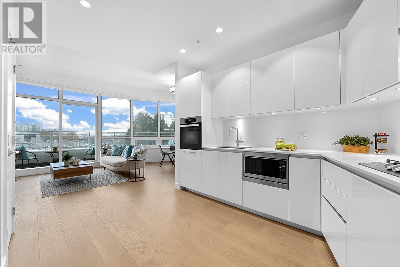 Listing Picture 4 of 23 : 307 5788 GILBERT ROAD, Richmond / 烈治文 - 魯藝地產 Yvonne Lu Group - MLS Medallion Club Member