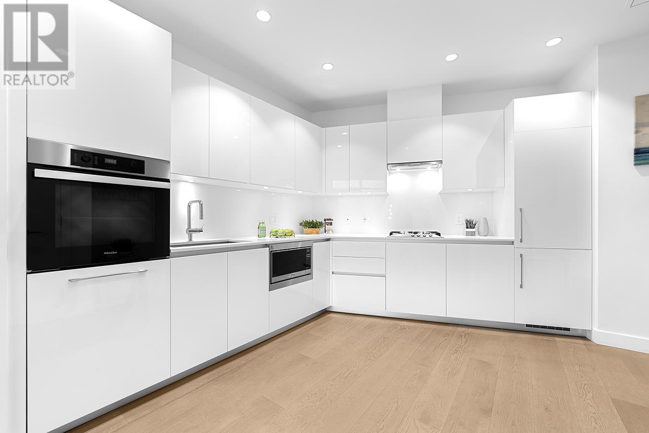 Listing Picture 6 of 23 : 307 5788 GILBERT ROAD, Richmond / 烈治文 - 魯藝地產 Yvonne Lu Group - MLS Medallion Club Member