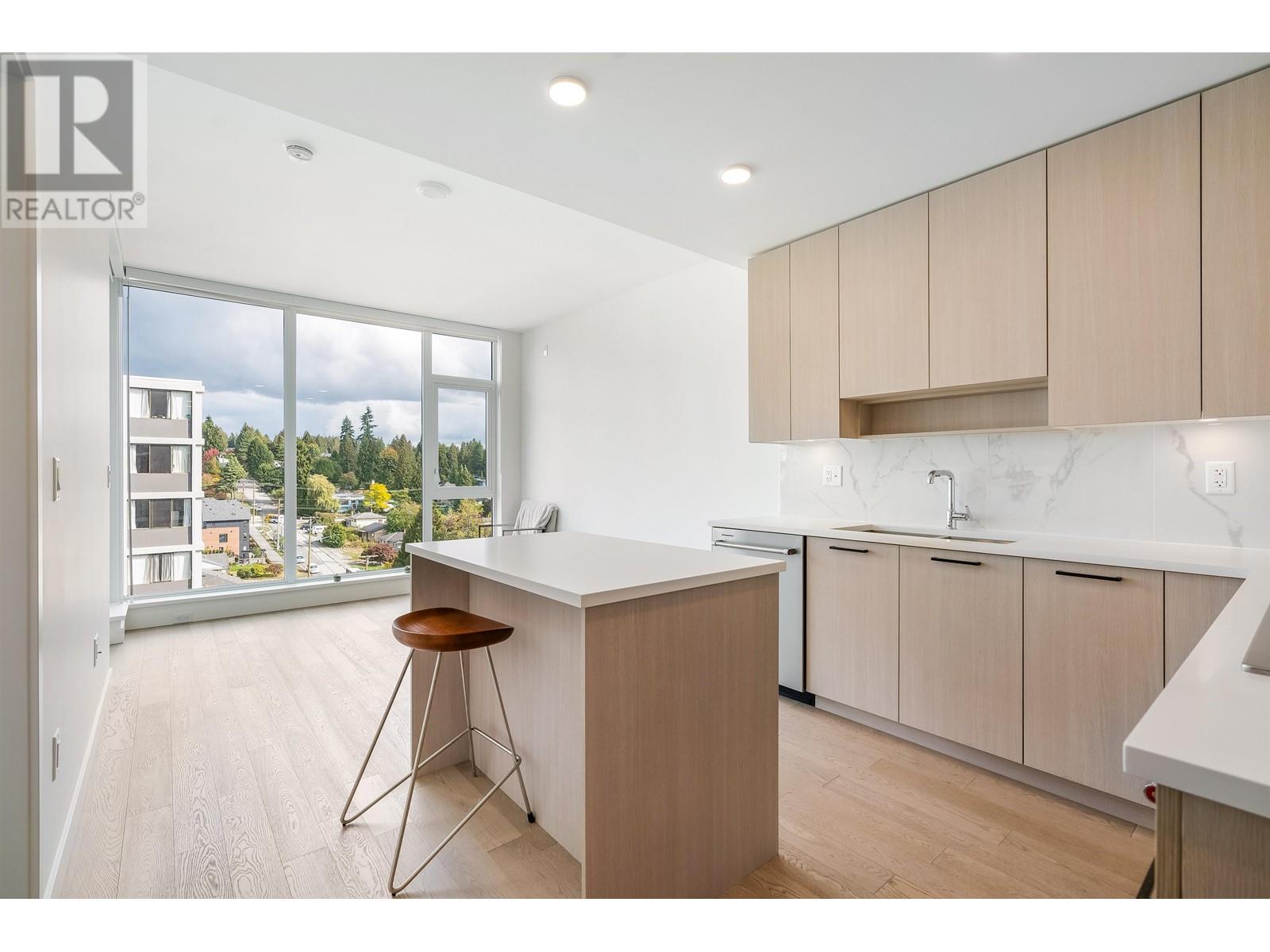 803 555 Sydney Avenue, Coquitlam, British Columbia  V3K 0G5 - Photo 1 - R2957927