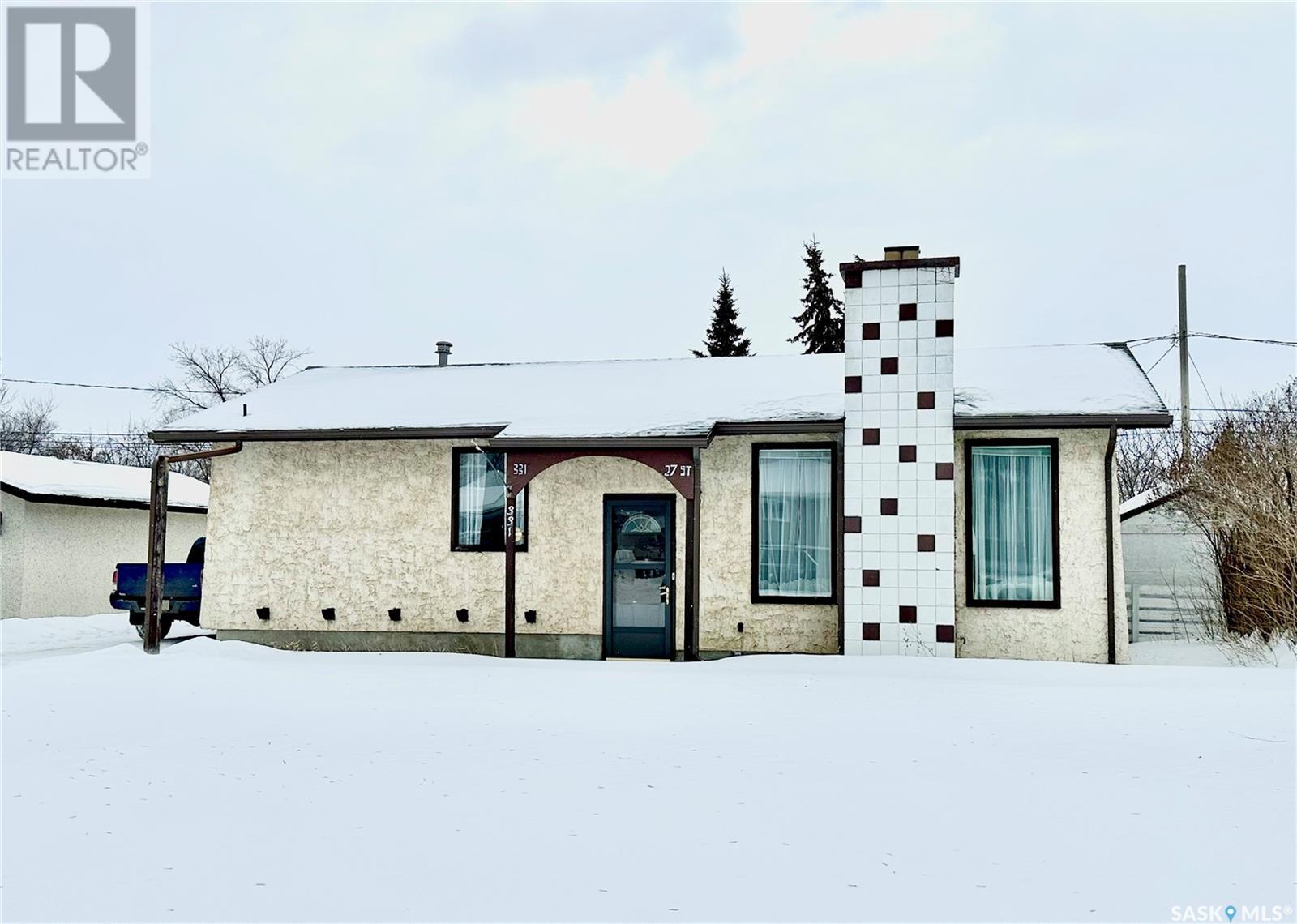 331 27th Street, Battleford, Saskatchewan  S0M 0E0 - Photo 1 - SK993569