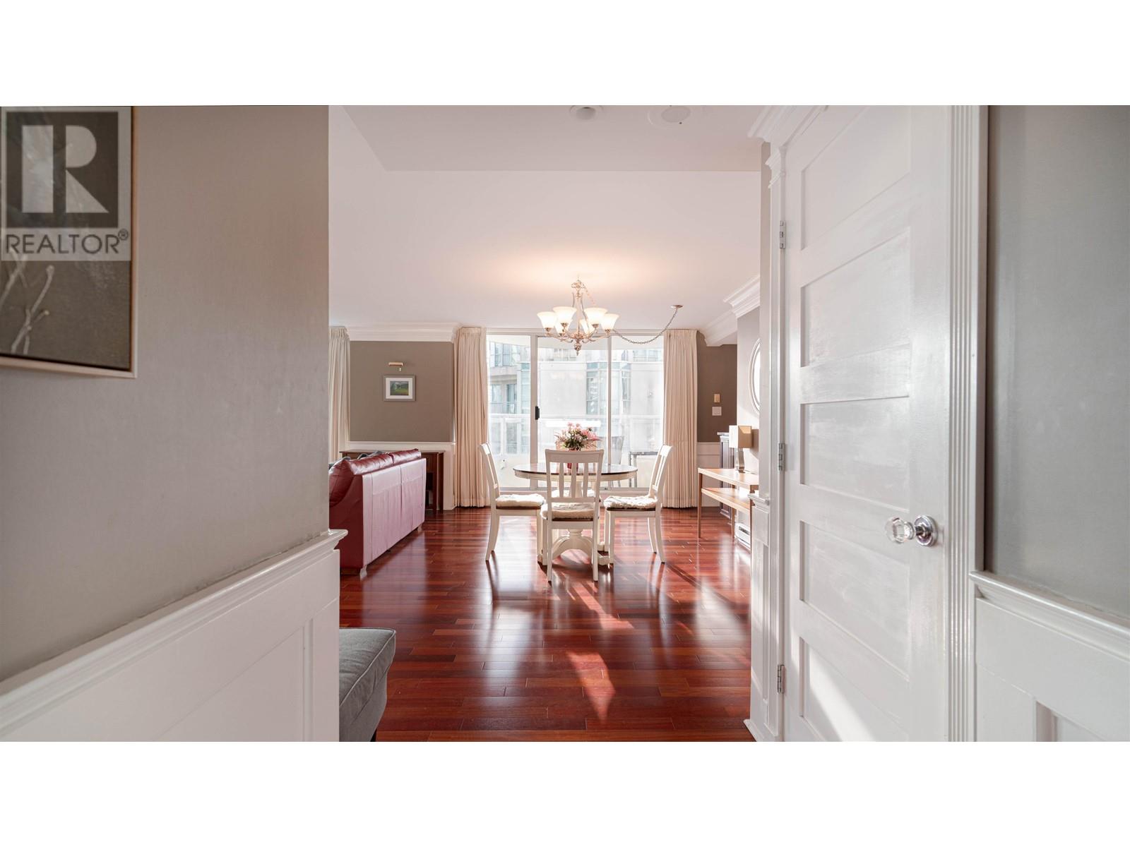 Listing Picture 11 of 37 : 1003 717 JERVIS STREET, Vancouver / 溫哥華 - 魯藝地產 Yvonne Lu Group - MLS Medallion Club Member