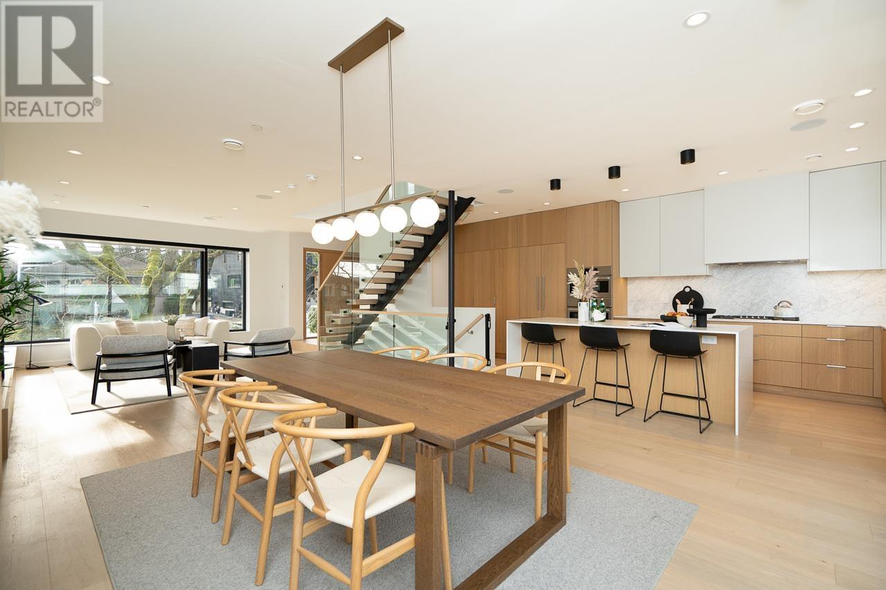 Listing Picture 8 of 40 : 365 E 24TH AVENUE, Vancouver / 溫哥華 - 魯藝地產 Yvonne Lu Group - MLS Medallion Club Member